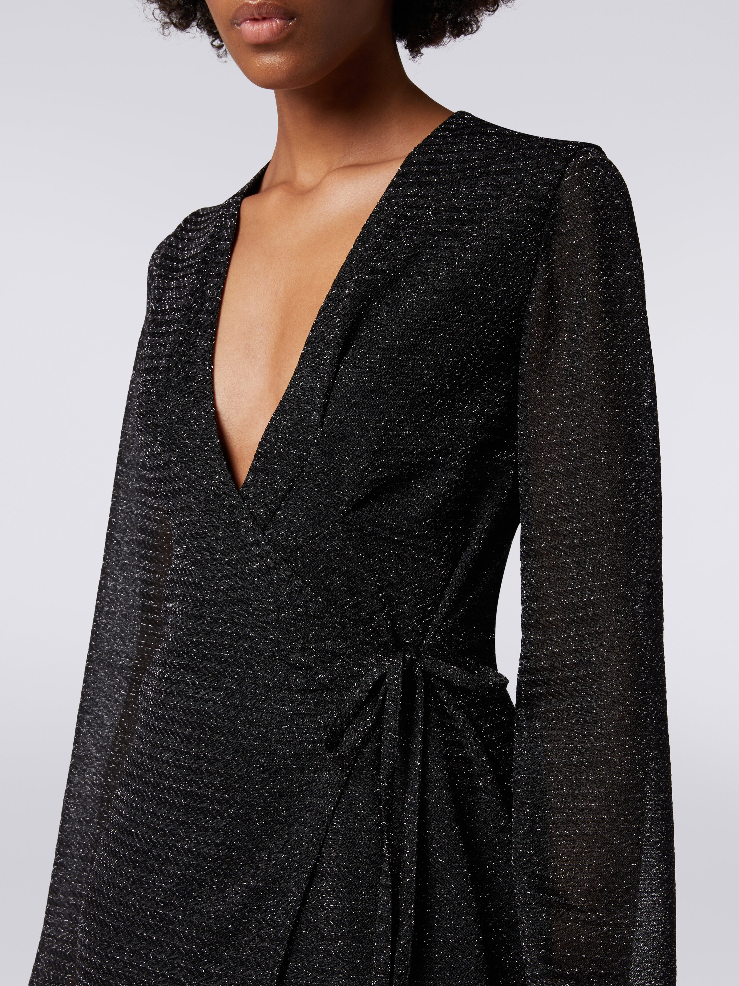 Long V-neck dress in lamé viscose, Black    - 4