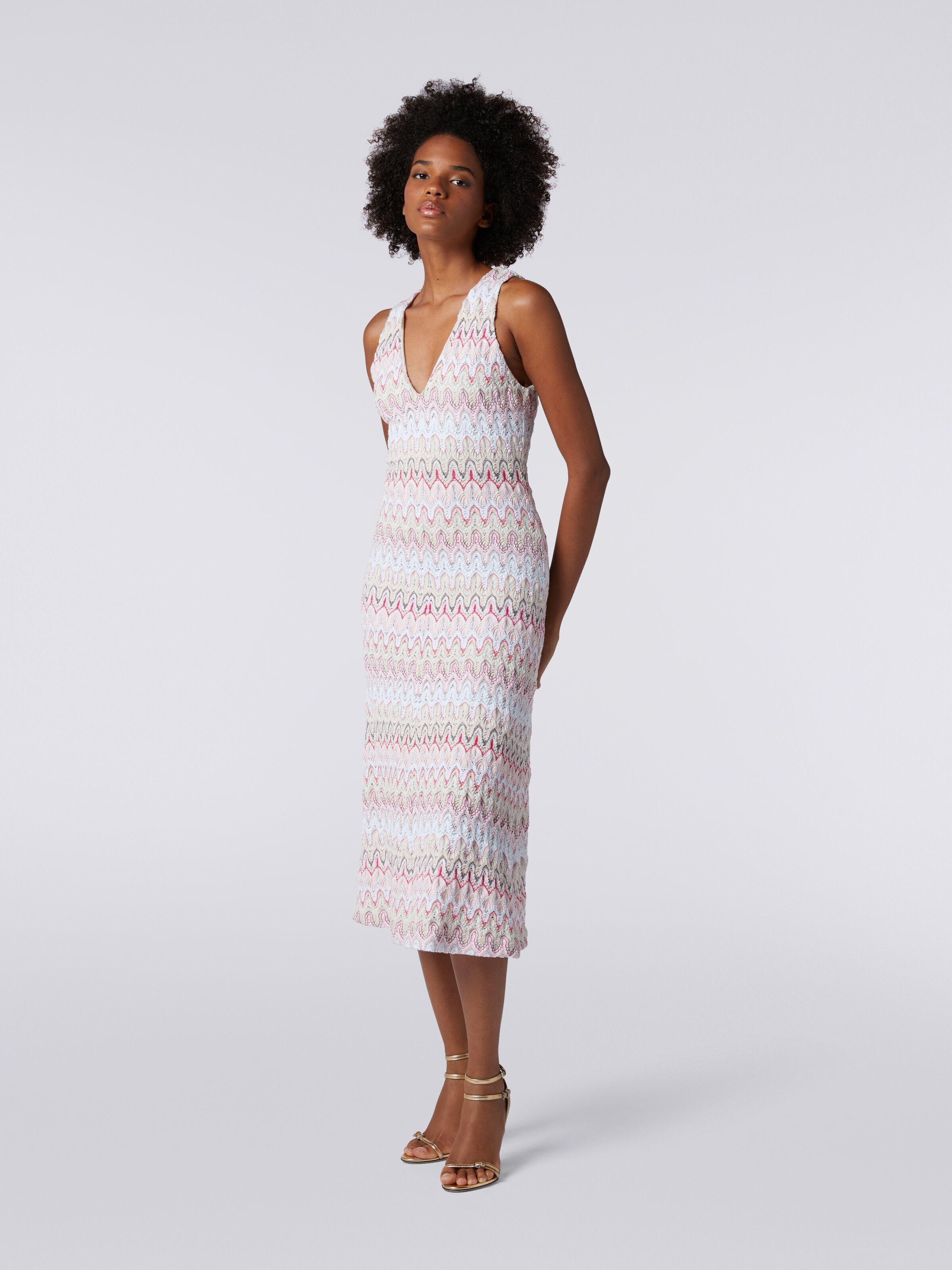 V-neck dress in viscose blend with wave pattern, Multicoloured  - 1