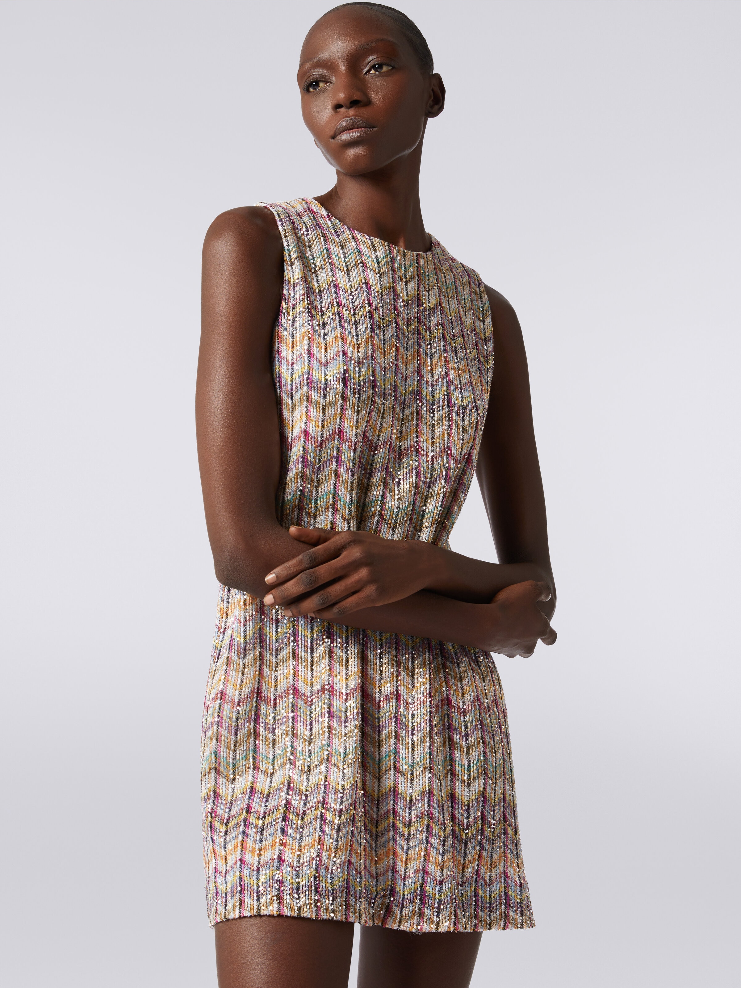Sleeveless zigzag mini-dress with sequins, Multicoloured  - 4