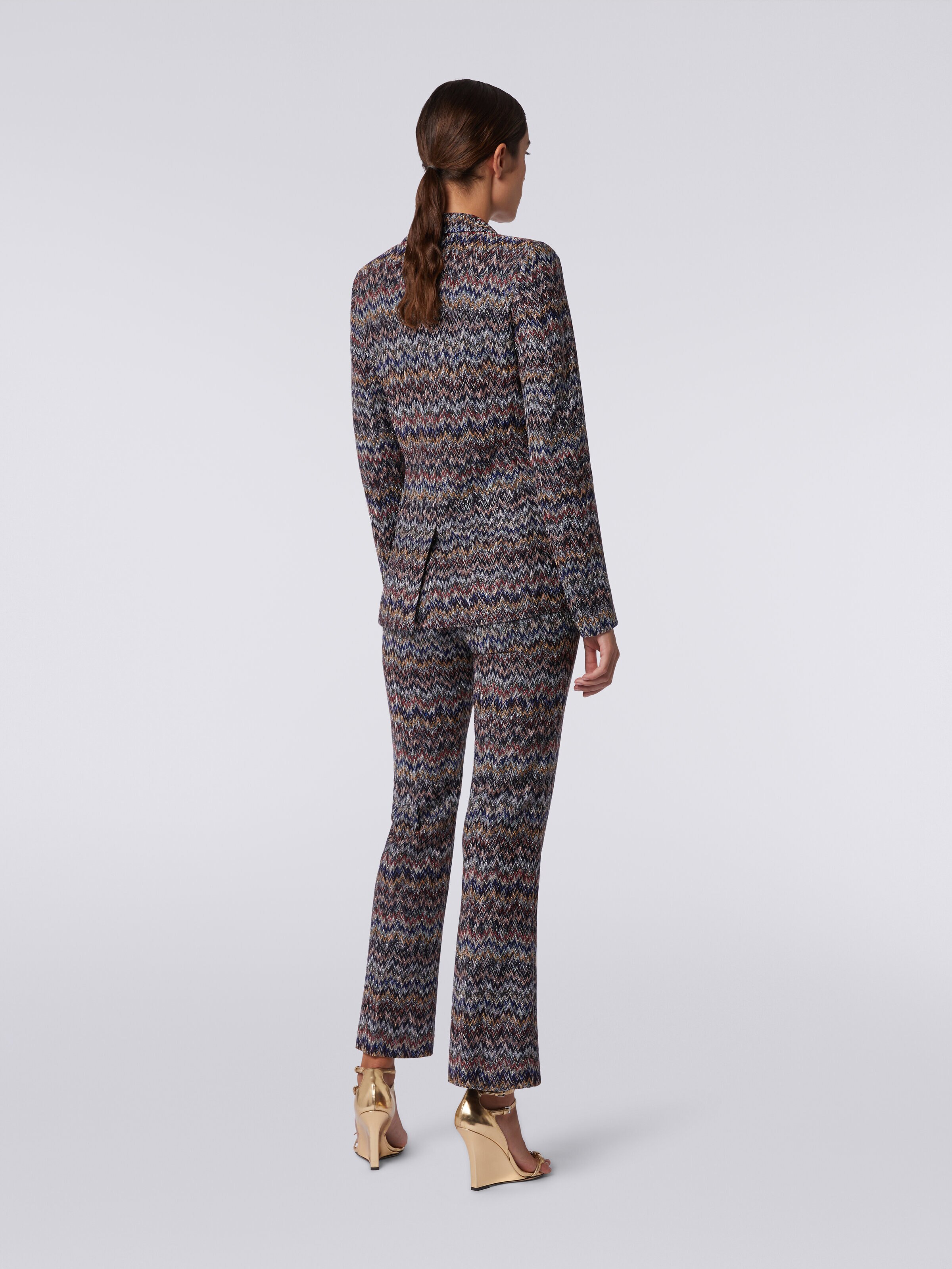 Pantalon trois quarts en viscose mélangée lamée à zig zag, Multicolore  - 3