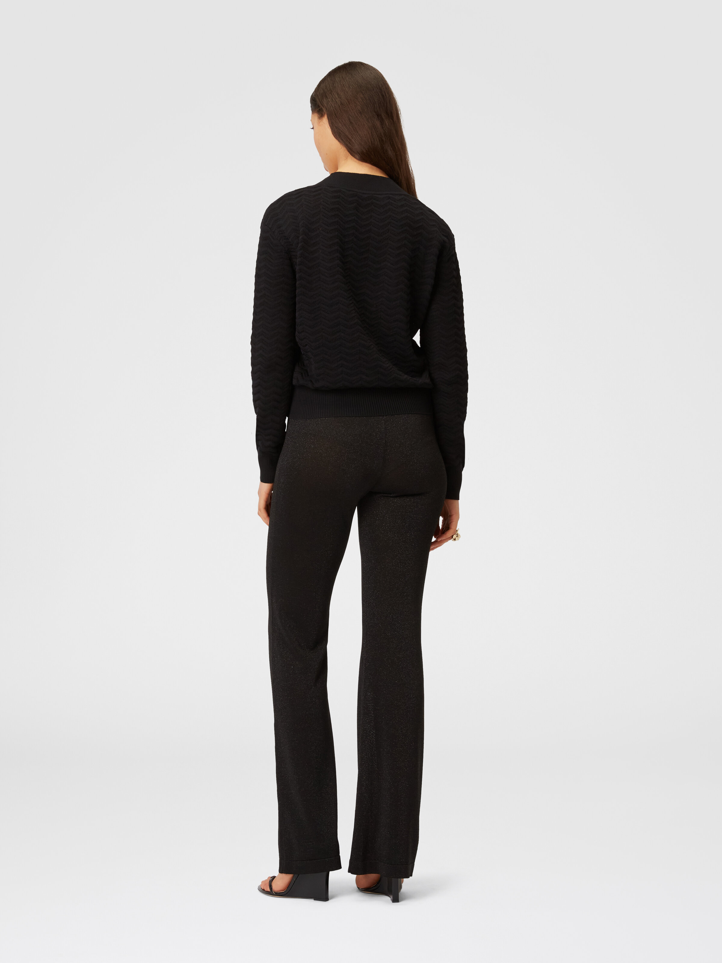 V-neck pullover in zigzag knit, Black    - 2