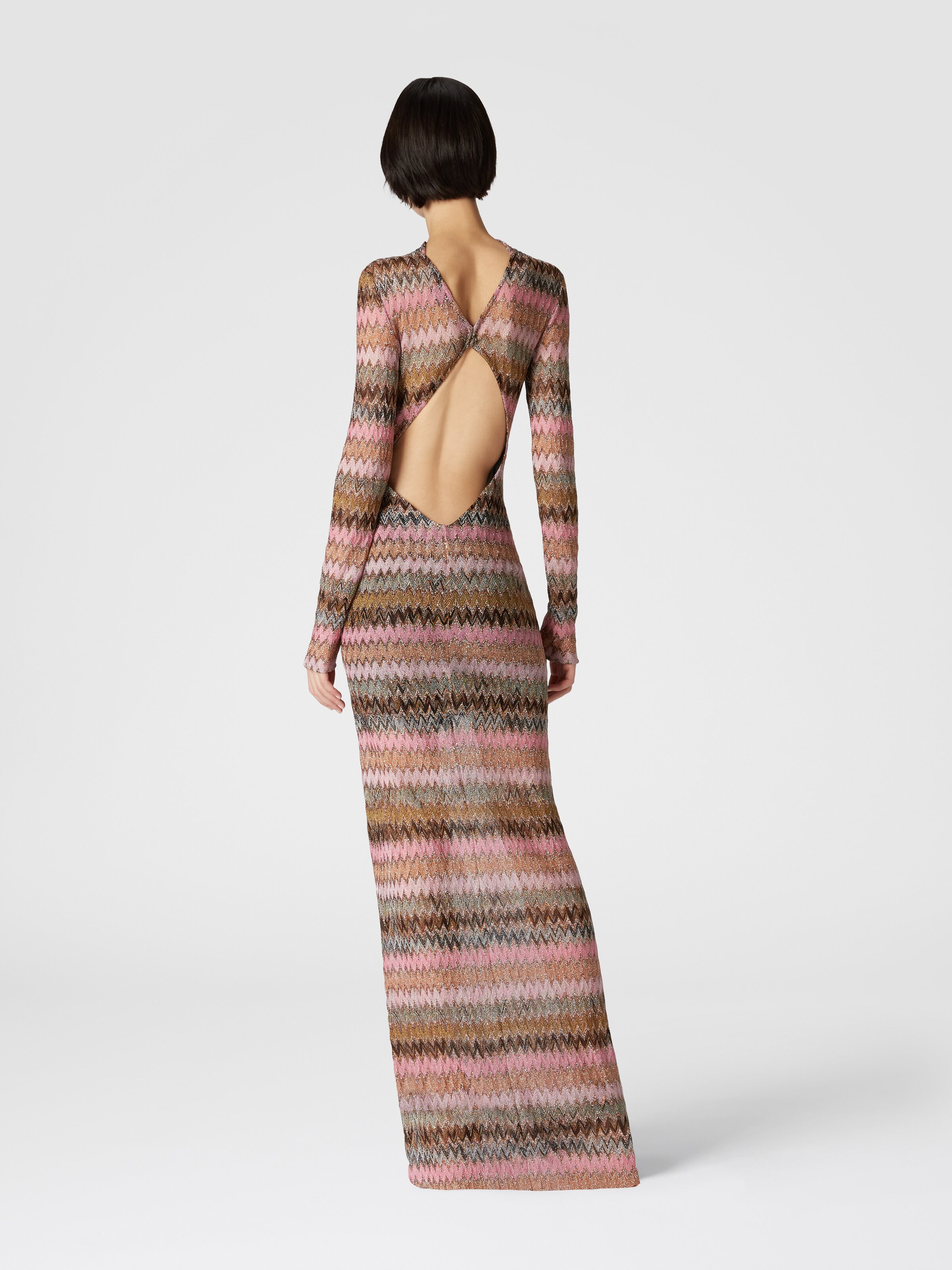 Langes Kleid aus Chevron-Viskose und Lurex mit Cut-out-Detail, Mehrfarbig  - 2
