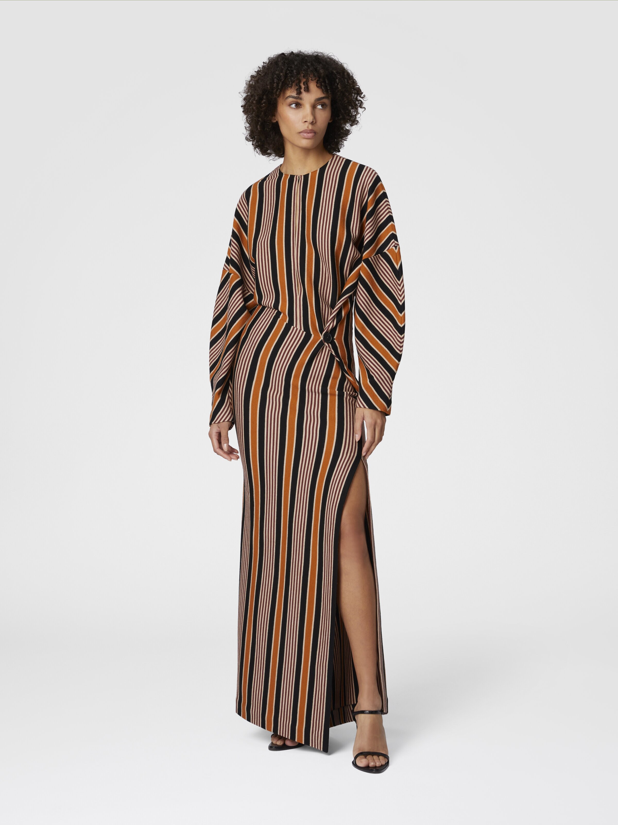 Langgestreiftes Wollkleid mit Kimono-Ärmeln, Mehrfarbig  - 1