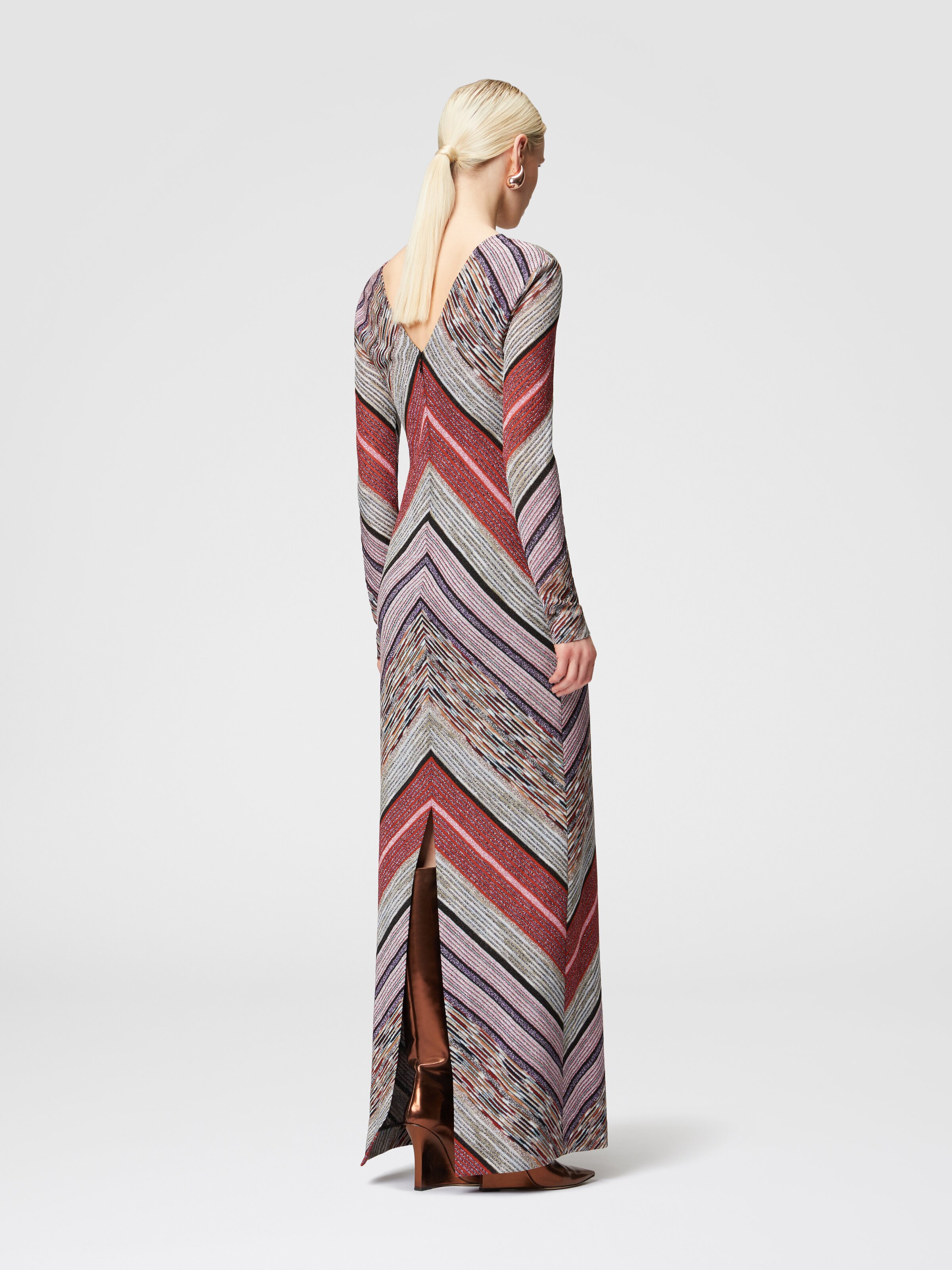 Robe longue flammée lamée avec décolleté en V plongeant, Multicolore  - 2