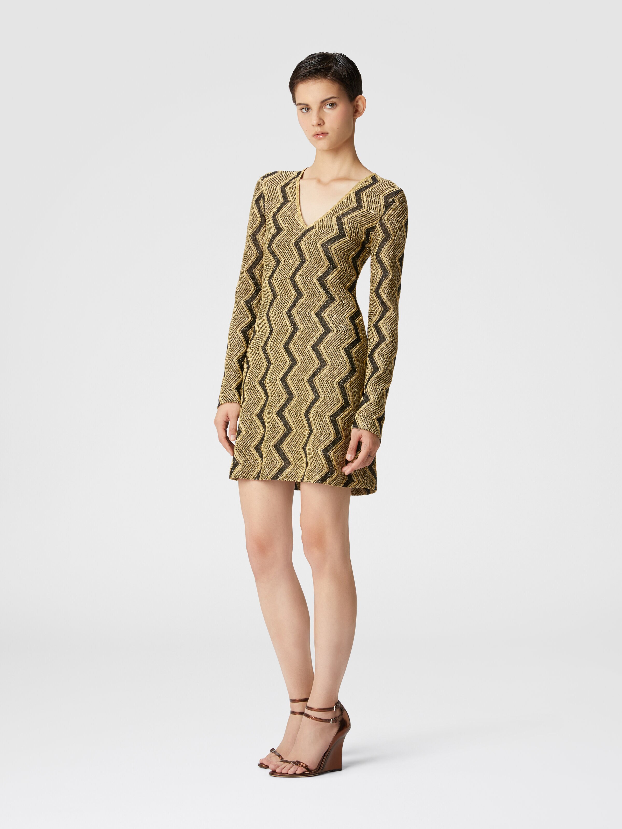 V-neck dress in lamé zig zag viscose, Black & Gold - 1