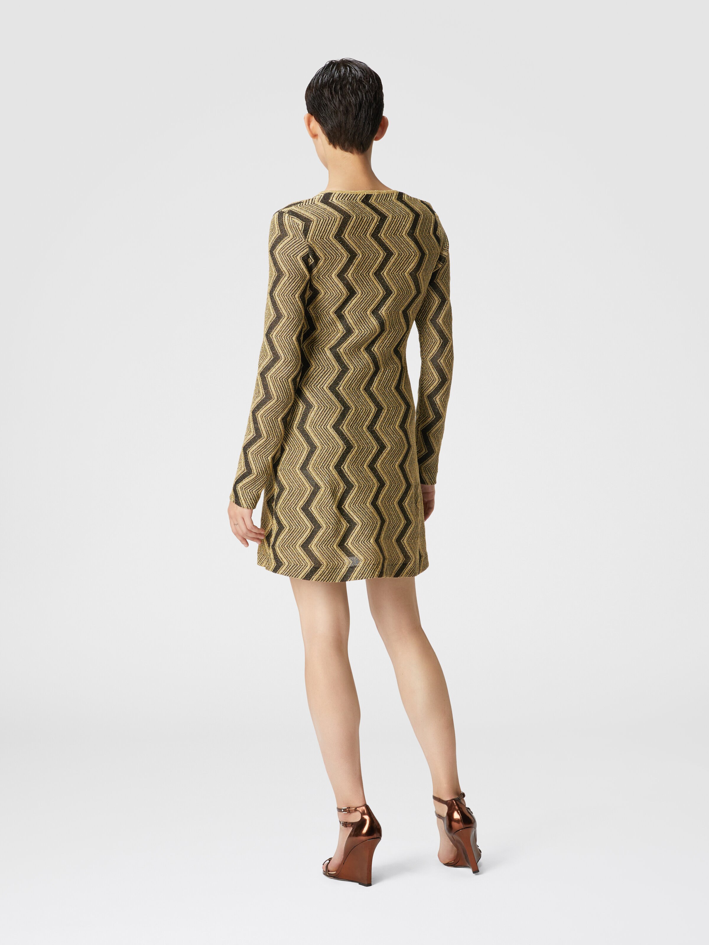 V-neck dress in lamé zig zag viscose, Black & Gold - 2