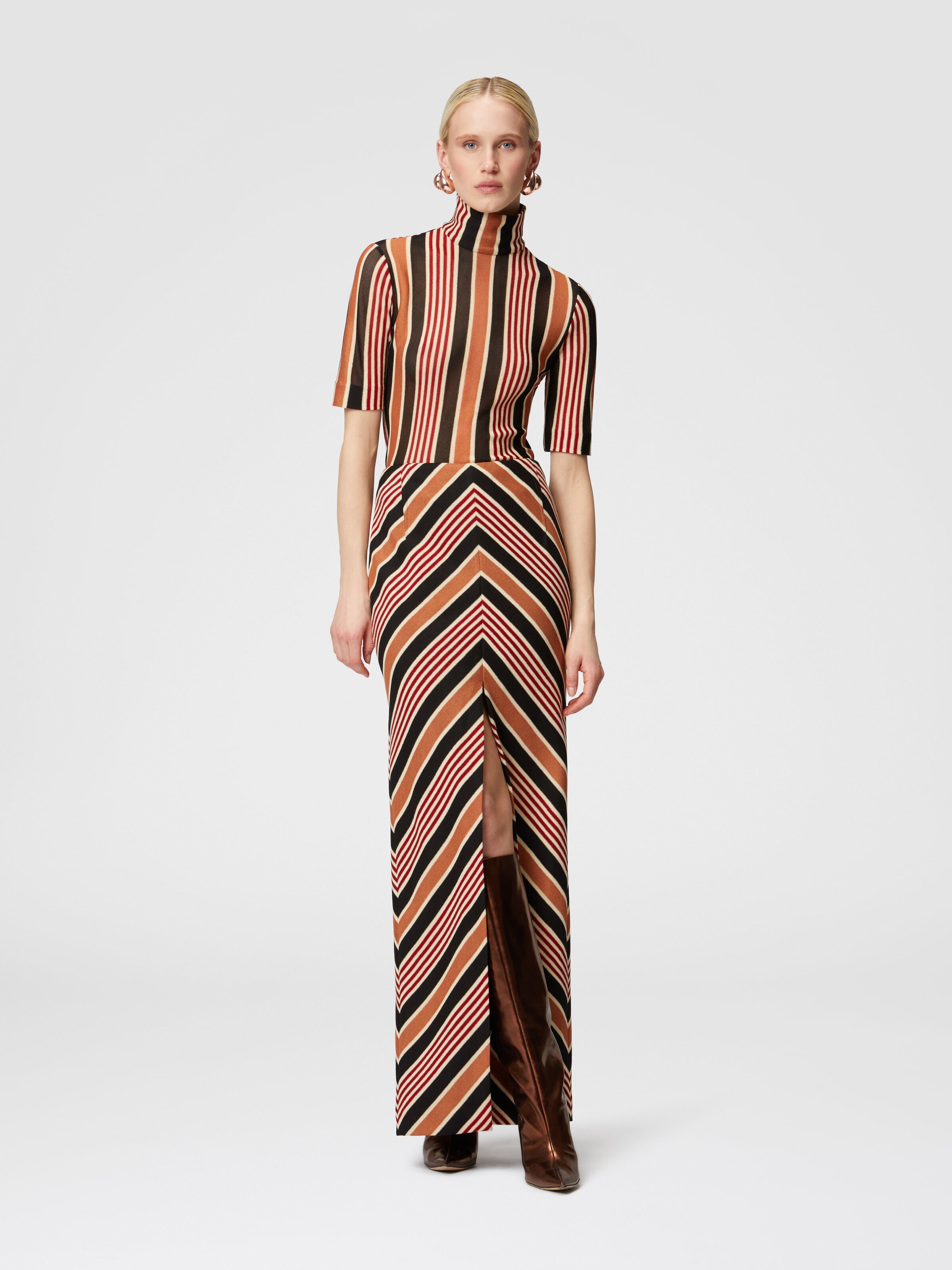 Long skirt with mazxi-slit in cotton and viscose, Multicoloured  - 1