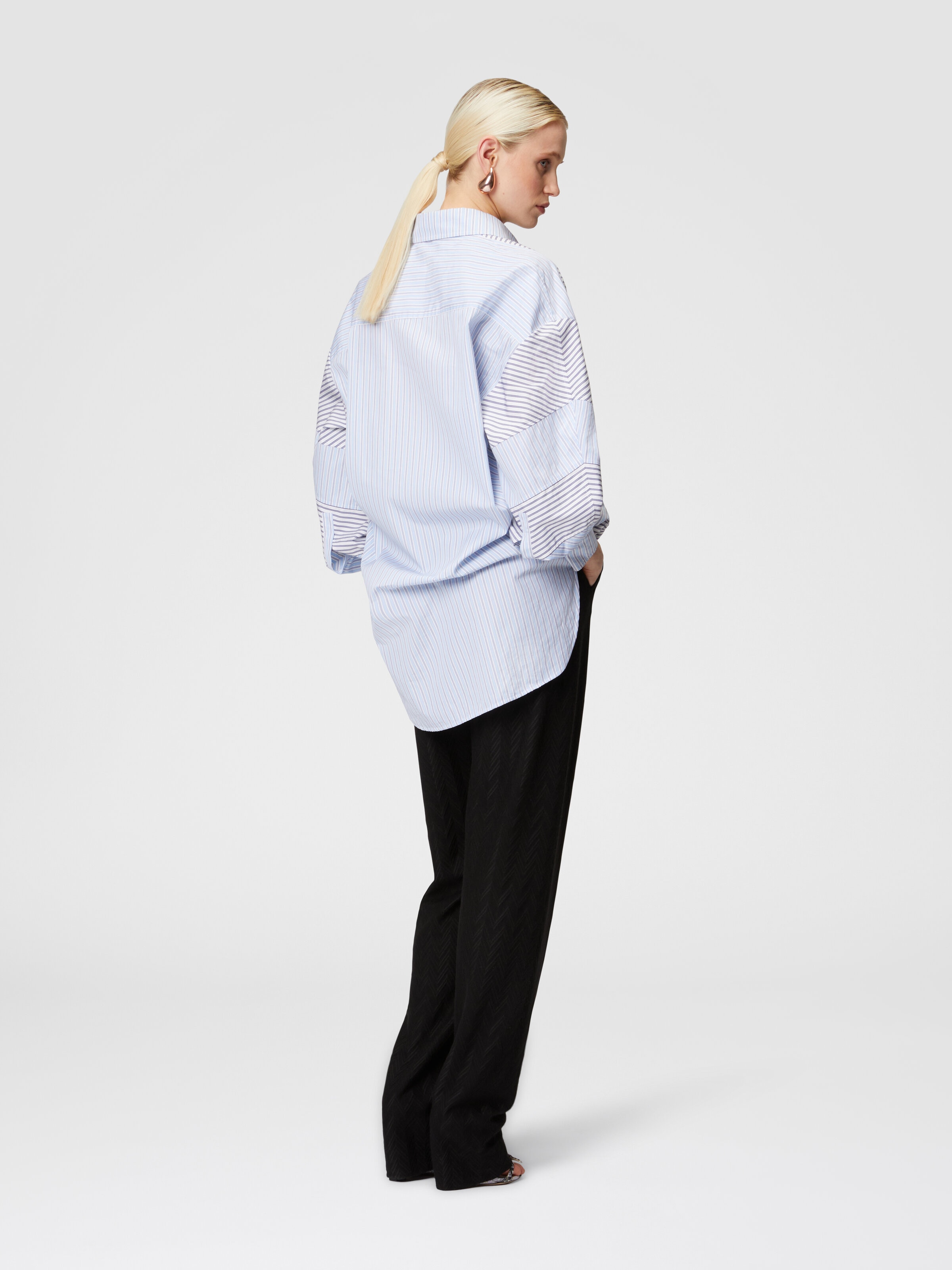 Camisa de popelina de algodón a rayas con mangas anchas, Azul Oscuro - 2