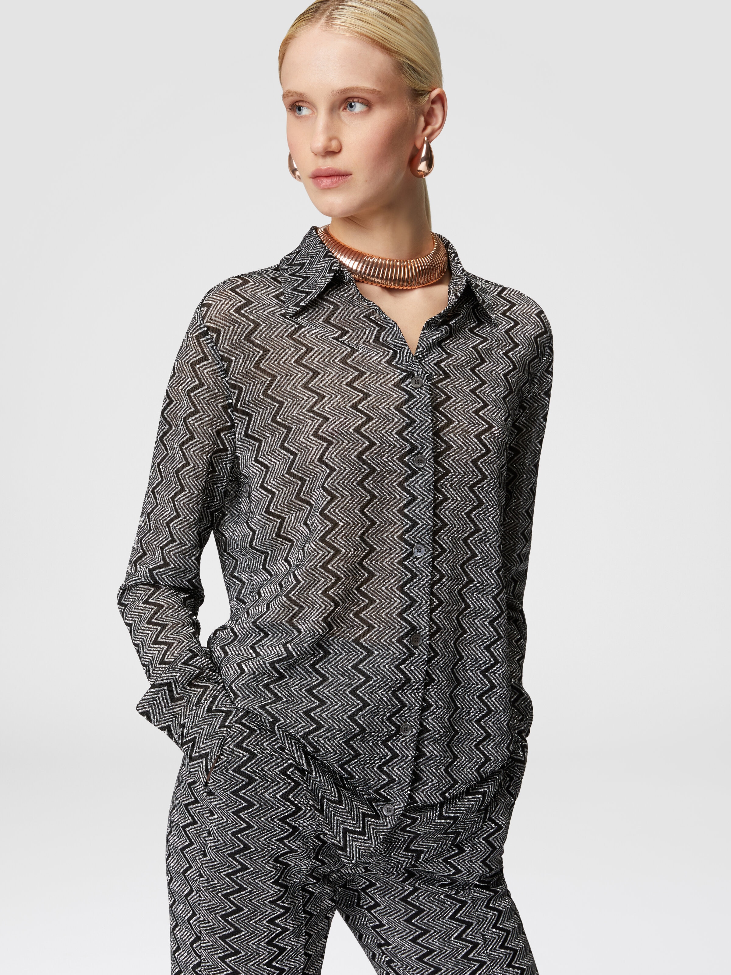 Camisa con estampado de lamé en zig zag, Negro & Plateado - 4