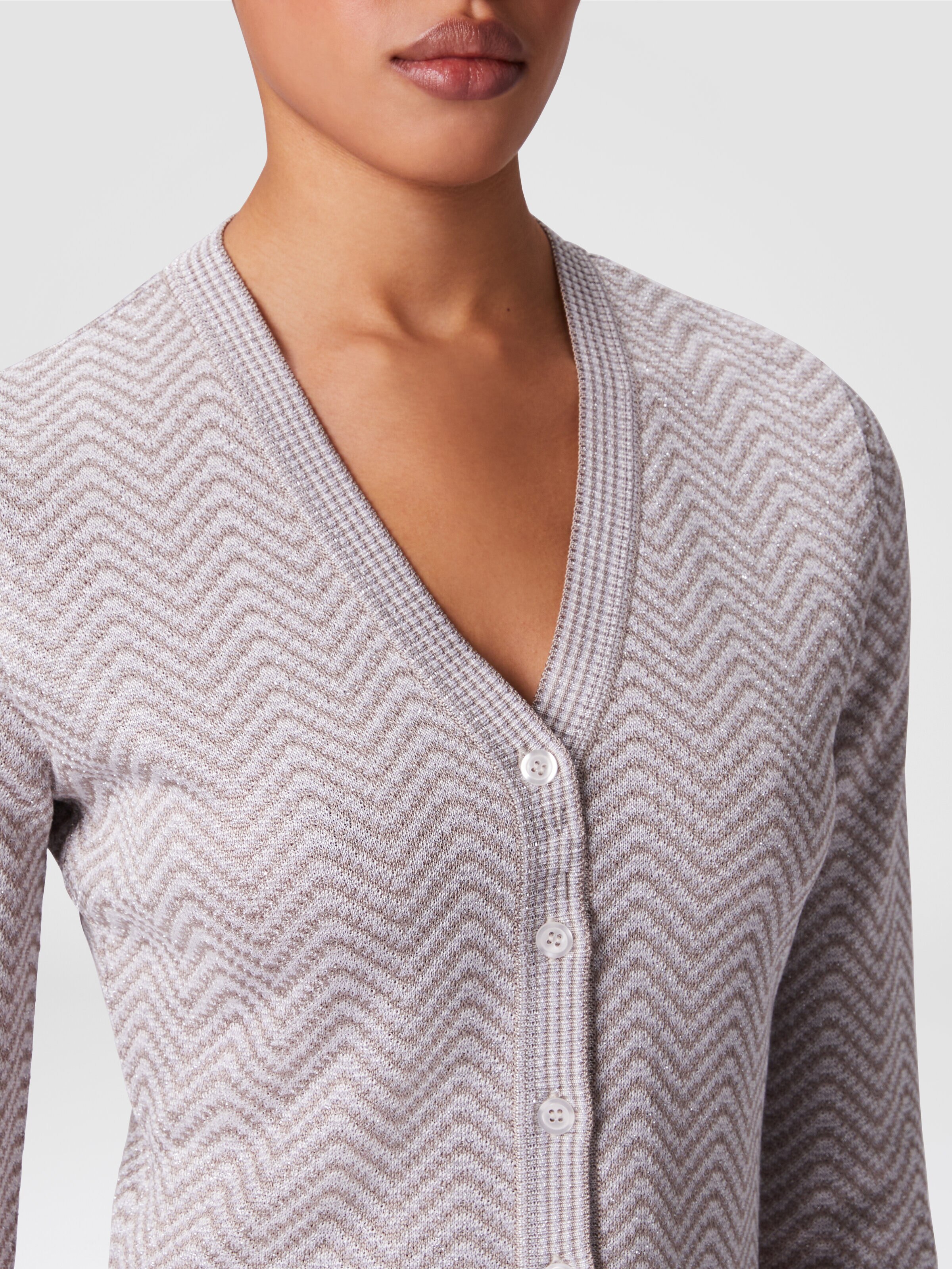 Kurzer Cardigan mit Wellenmuster, Weiß & Beige - 4