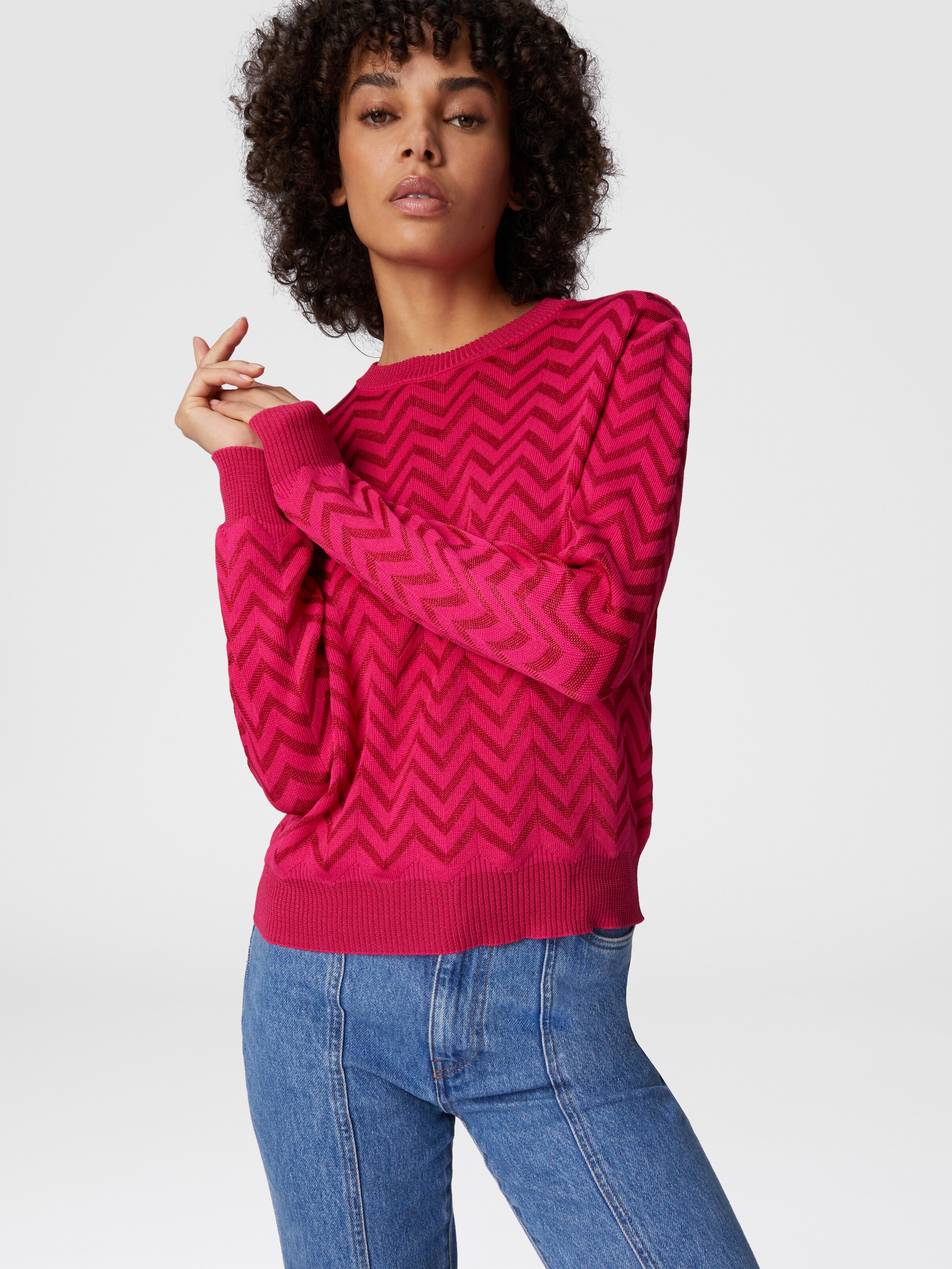 Tone-on-tone chevron crewneck sweater, Magenta Red - 3