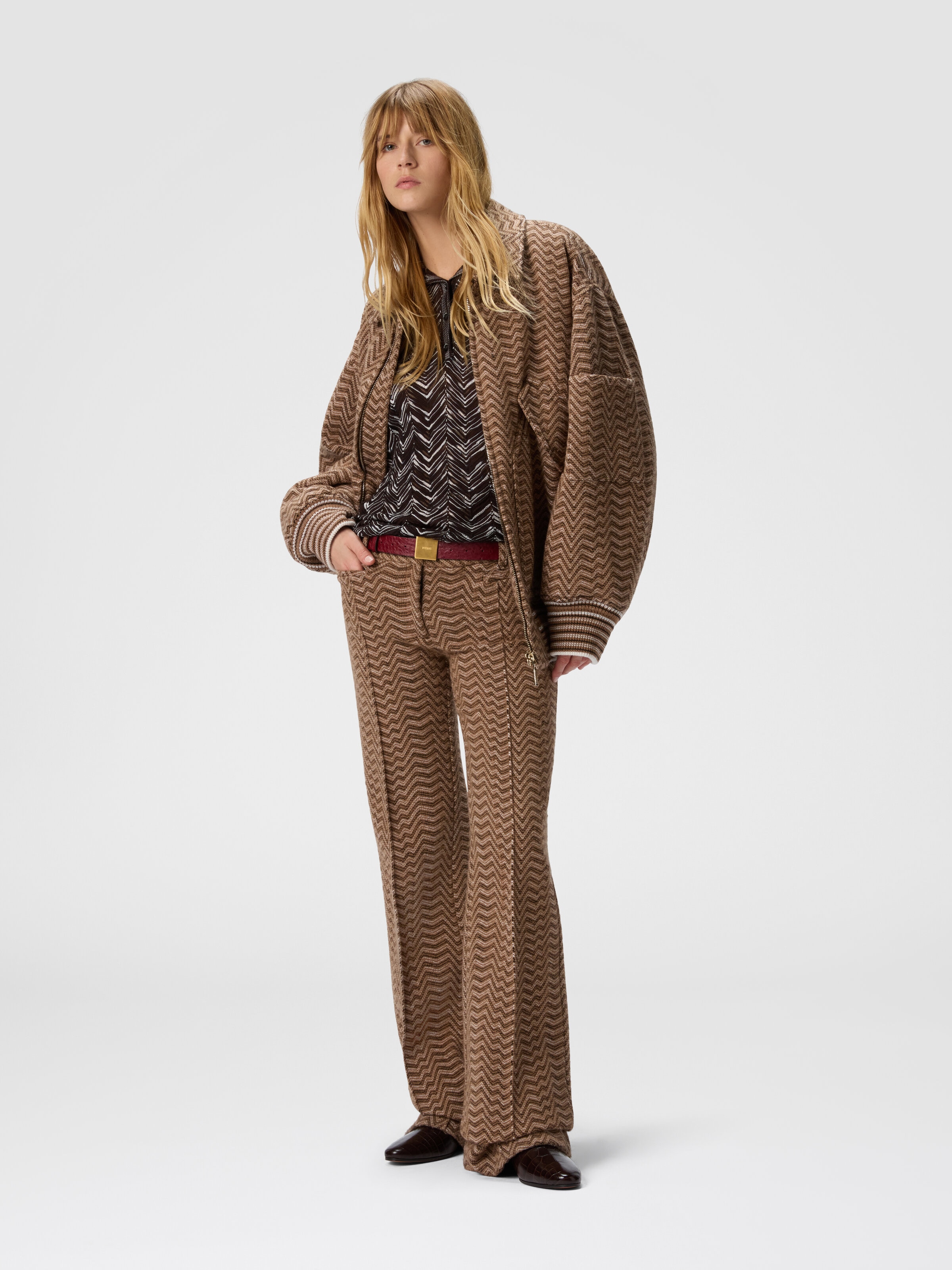 Bomberjacke mit unregelmäßigem Chevron-Muster, Beige - 1