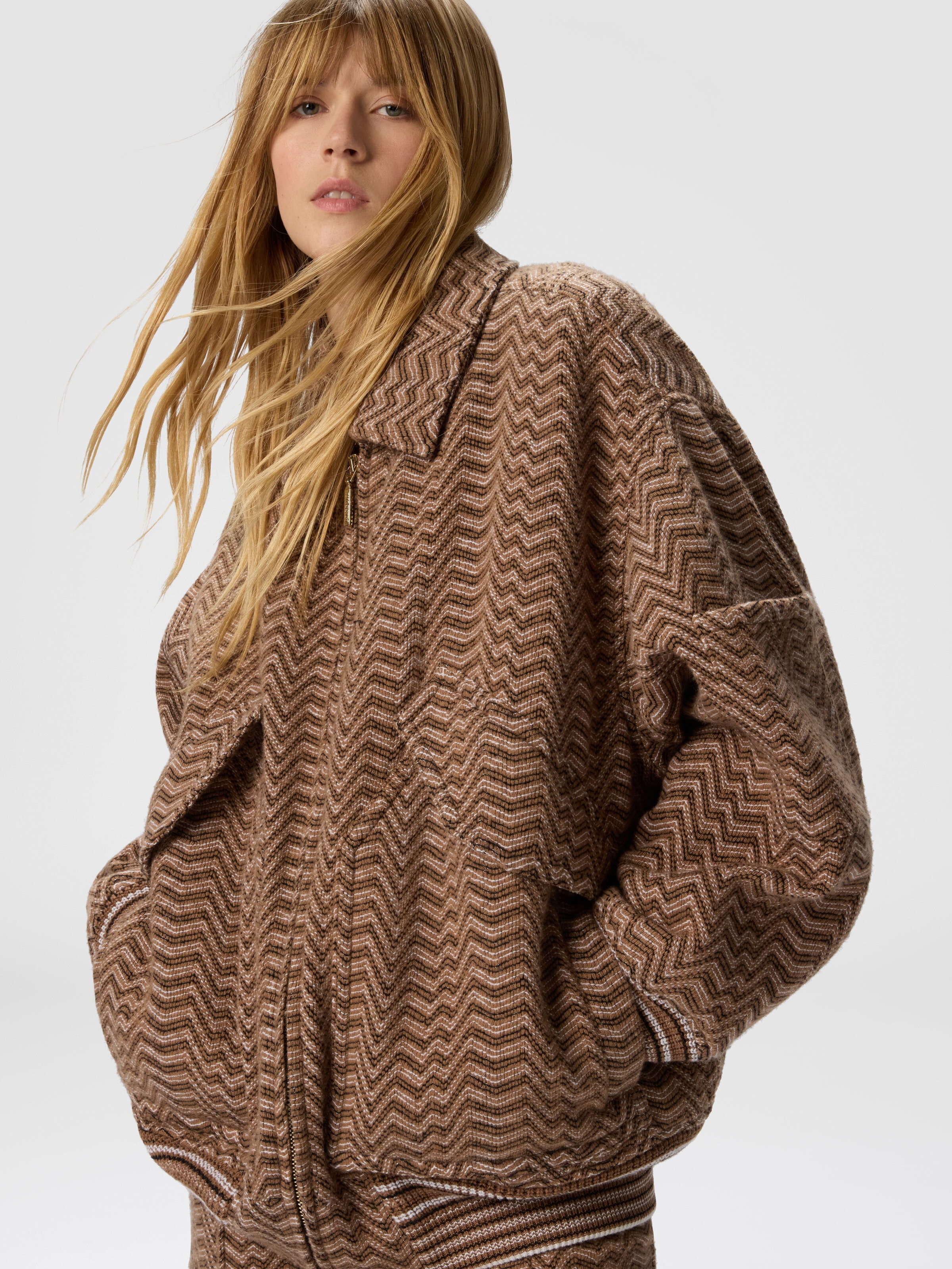 Bomberjacke mit unregelmäßigem Chevron-Muster, Beige - 3