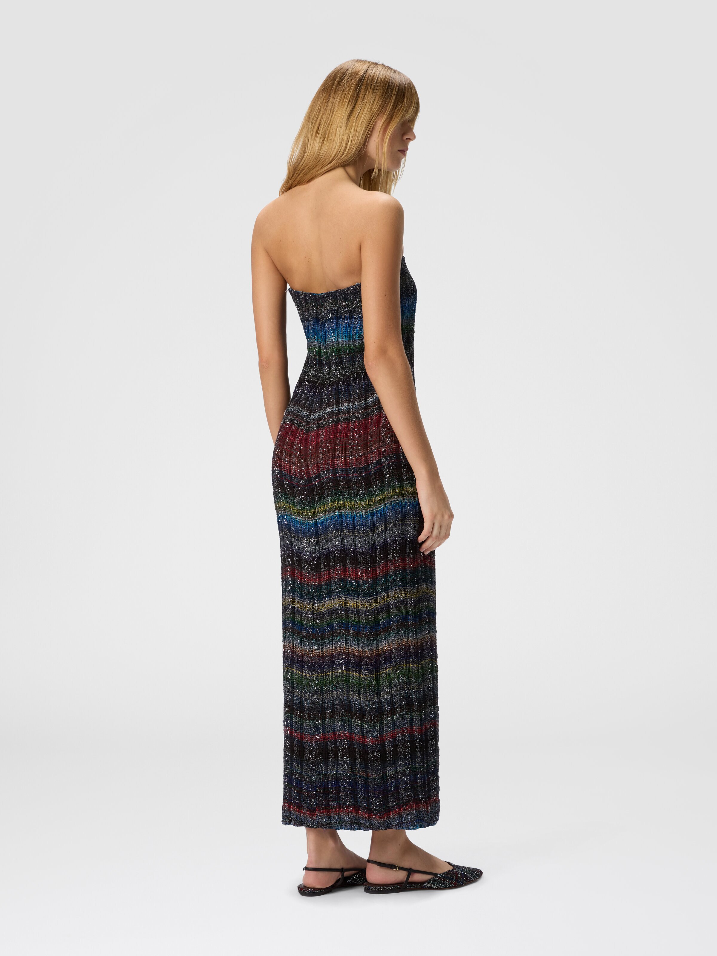 Vestido largo sin tirantes con patrón ondulado de cuadros, Mehrfarbig  - 2