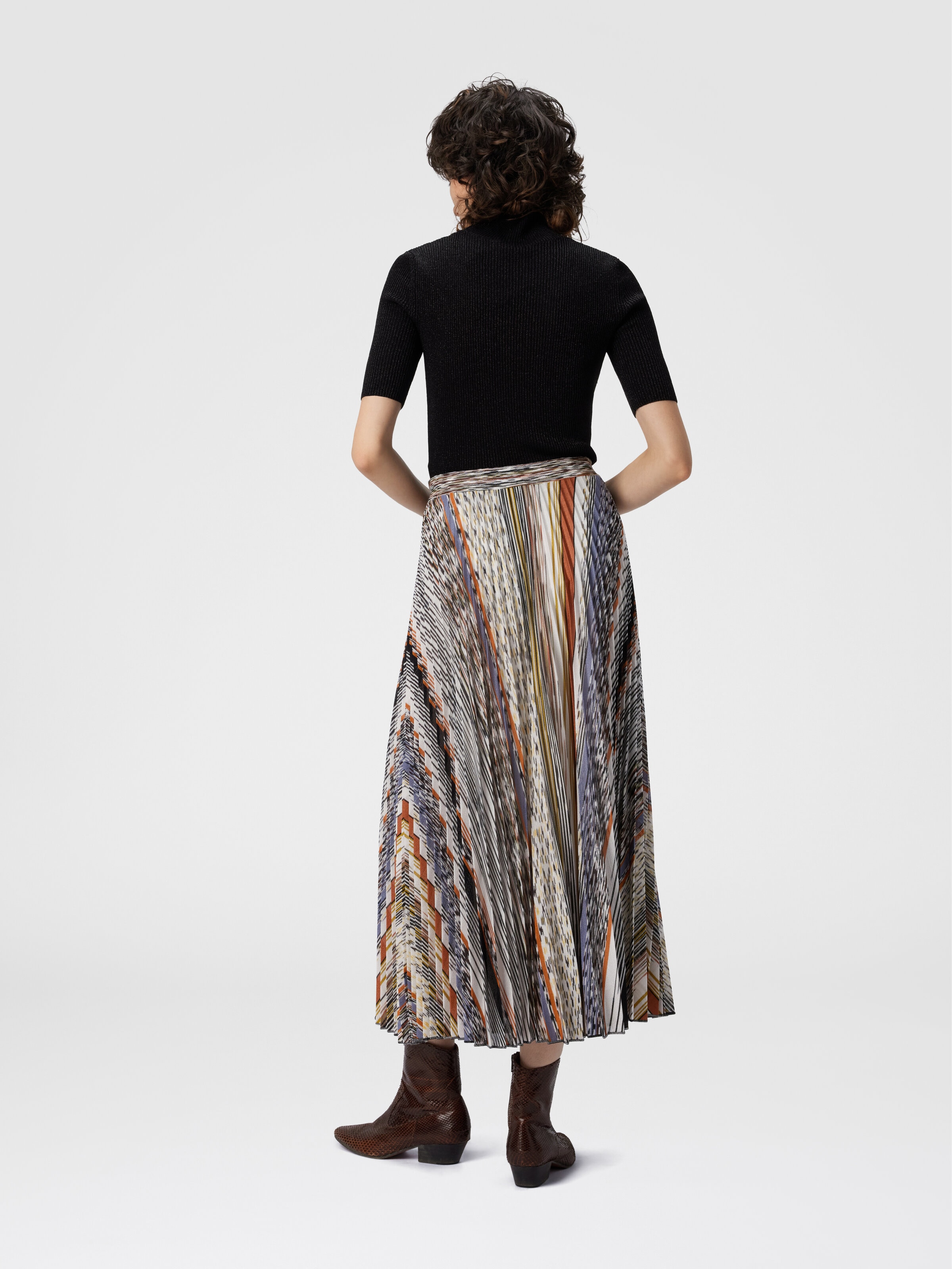 Pleated Midi Skirt in Knit, Multicoloured  - 2