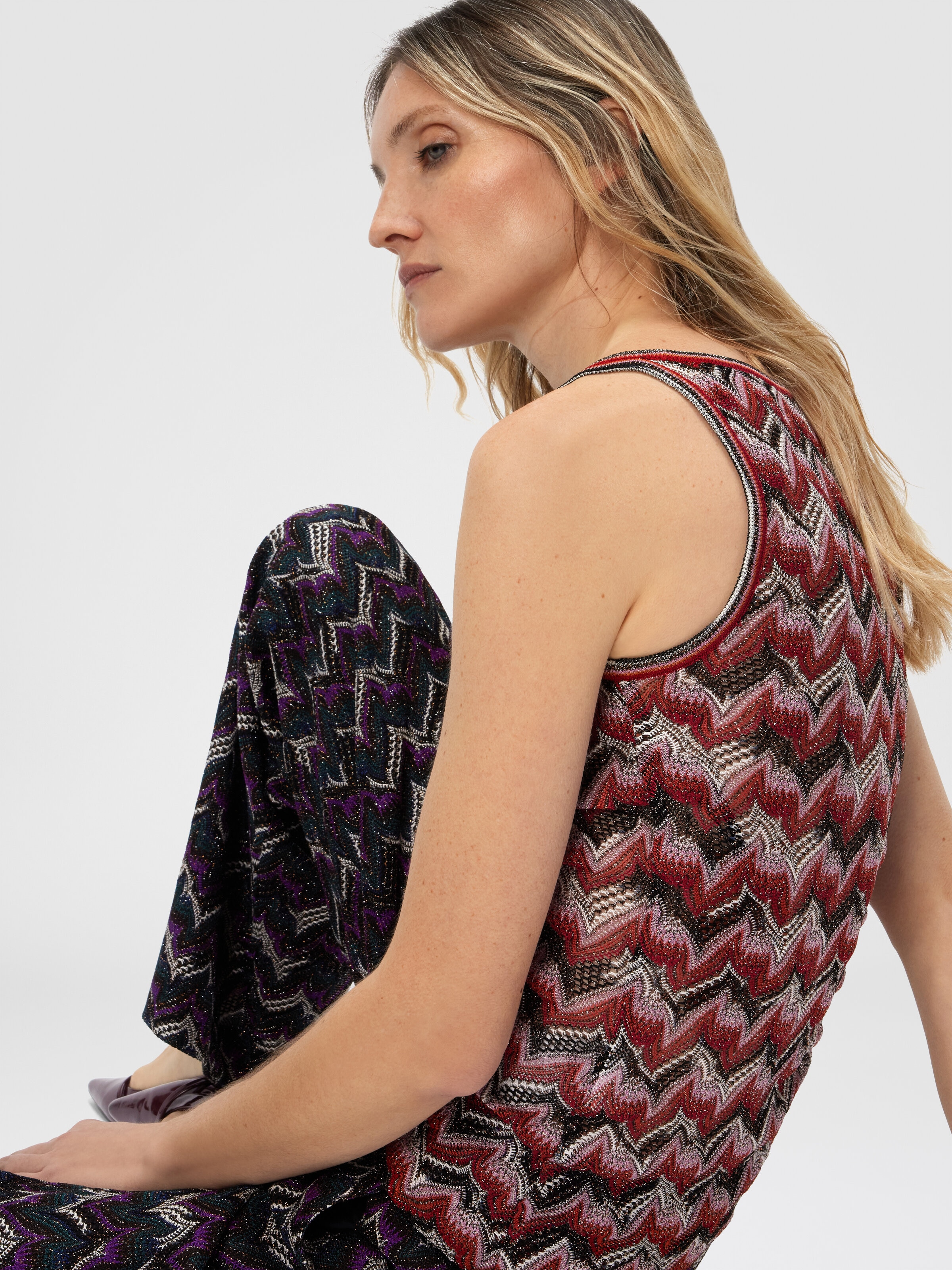 Viscose Tank Top with Round Neckline, Black & Red - 4