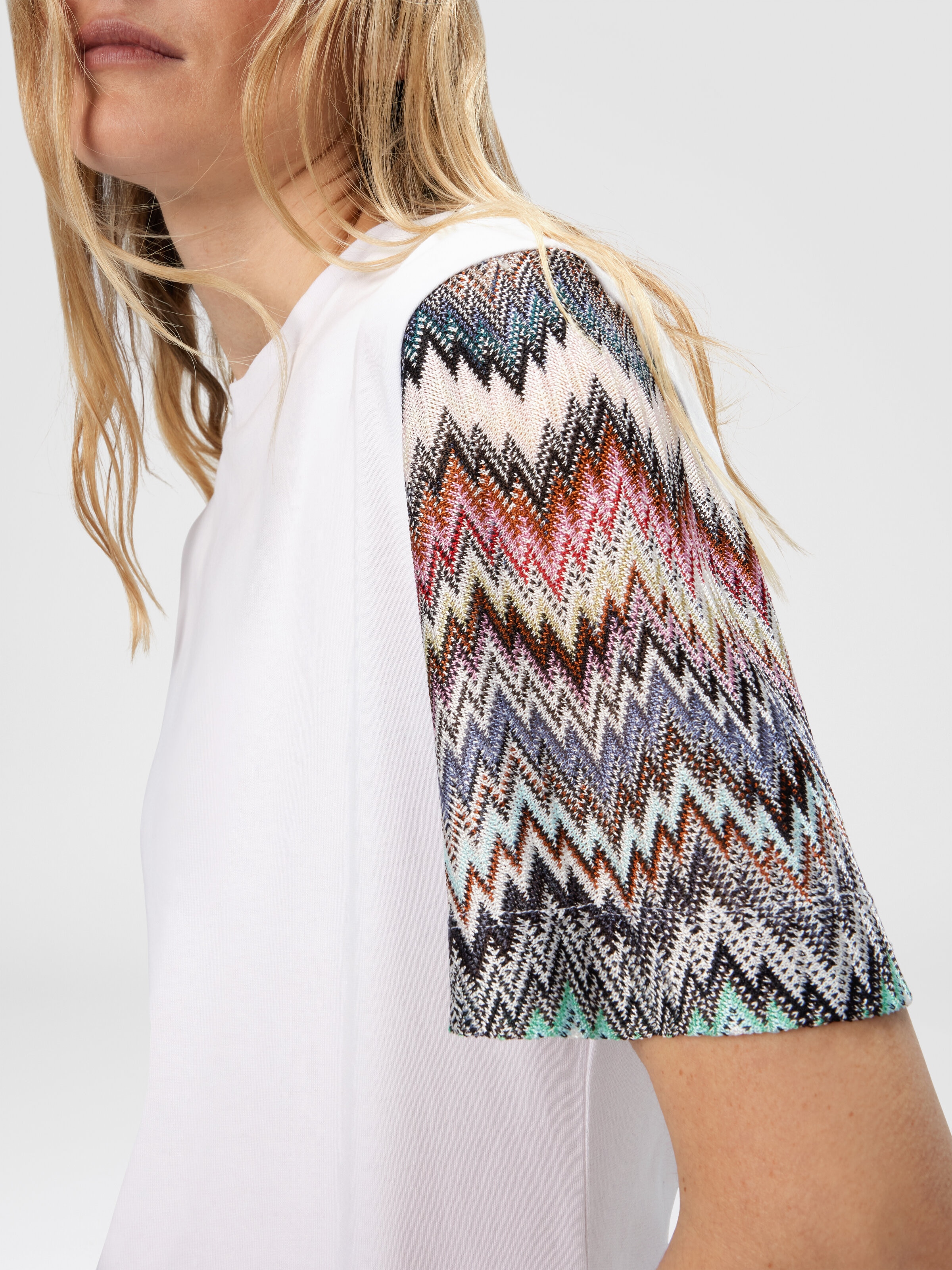 Short Sleeve T-Shirt with Snake Pattern Insert, White  - 4