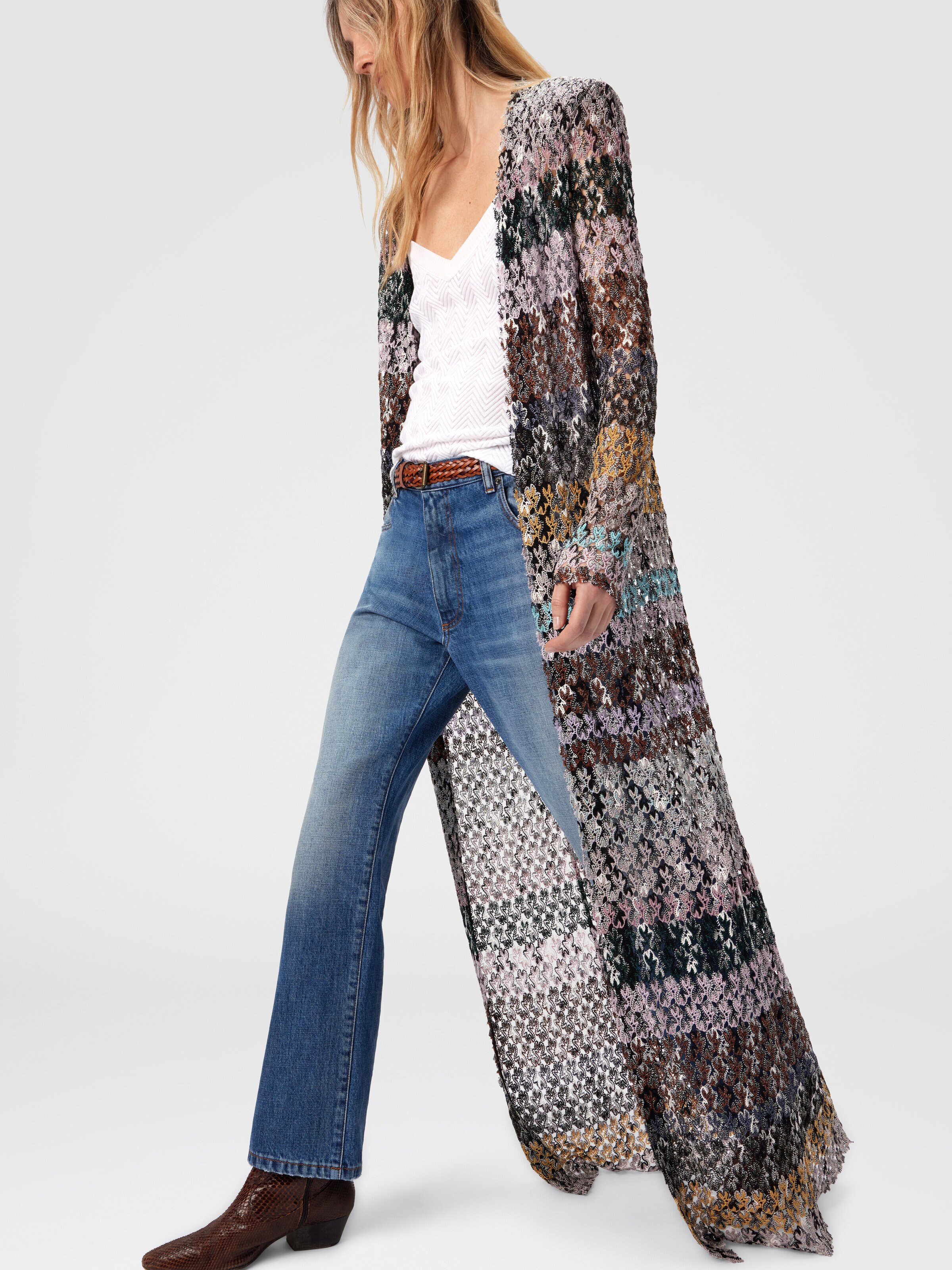 Langer Cardigan mit Trägern aus Spitze, Mehrfarbig  - 3