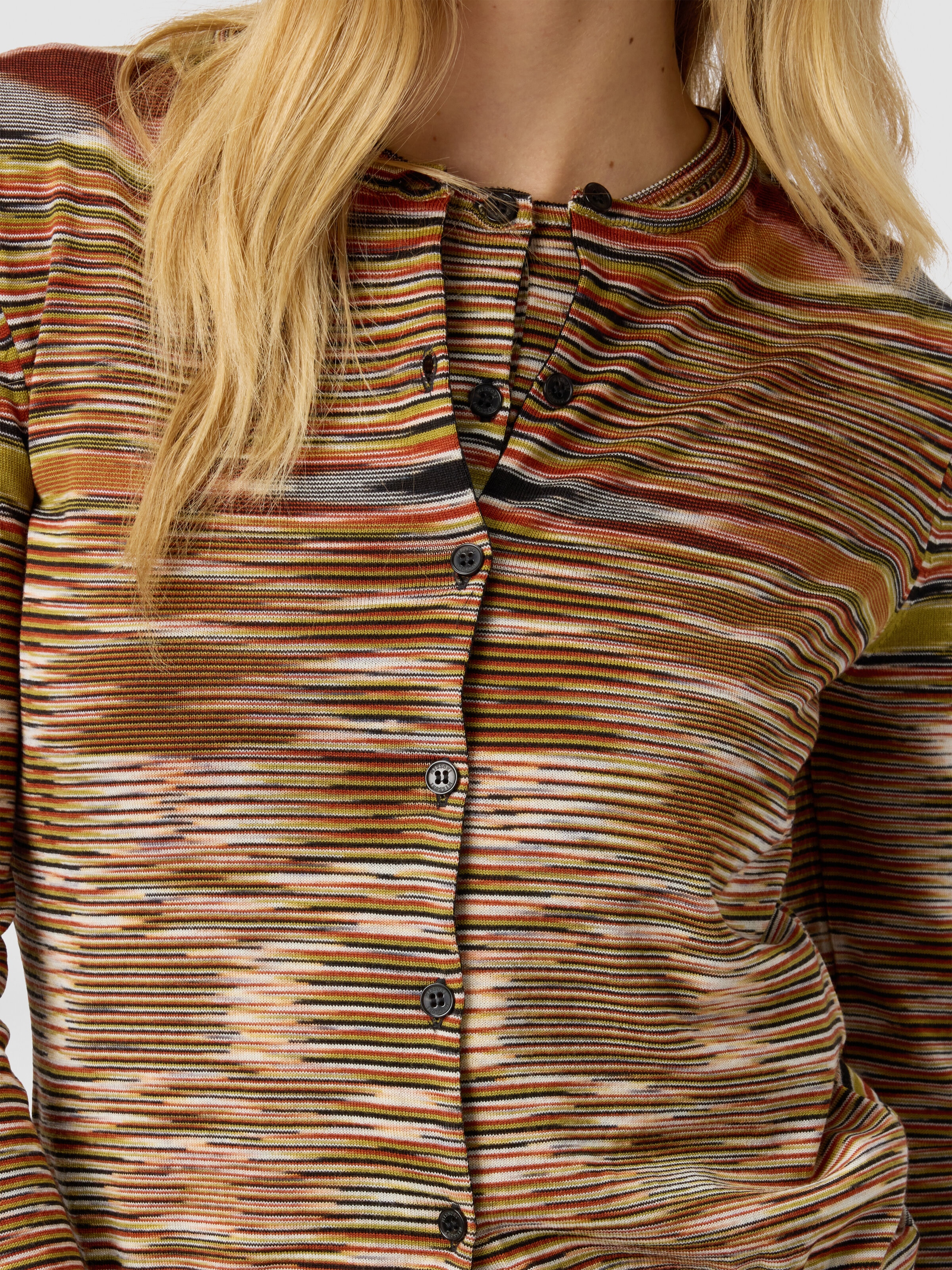 Short Crew Neck Cardigan in Smooth Flame Knit, Multicoloured  - 4