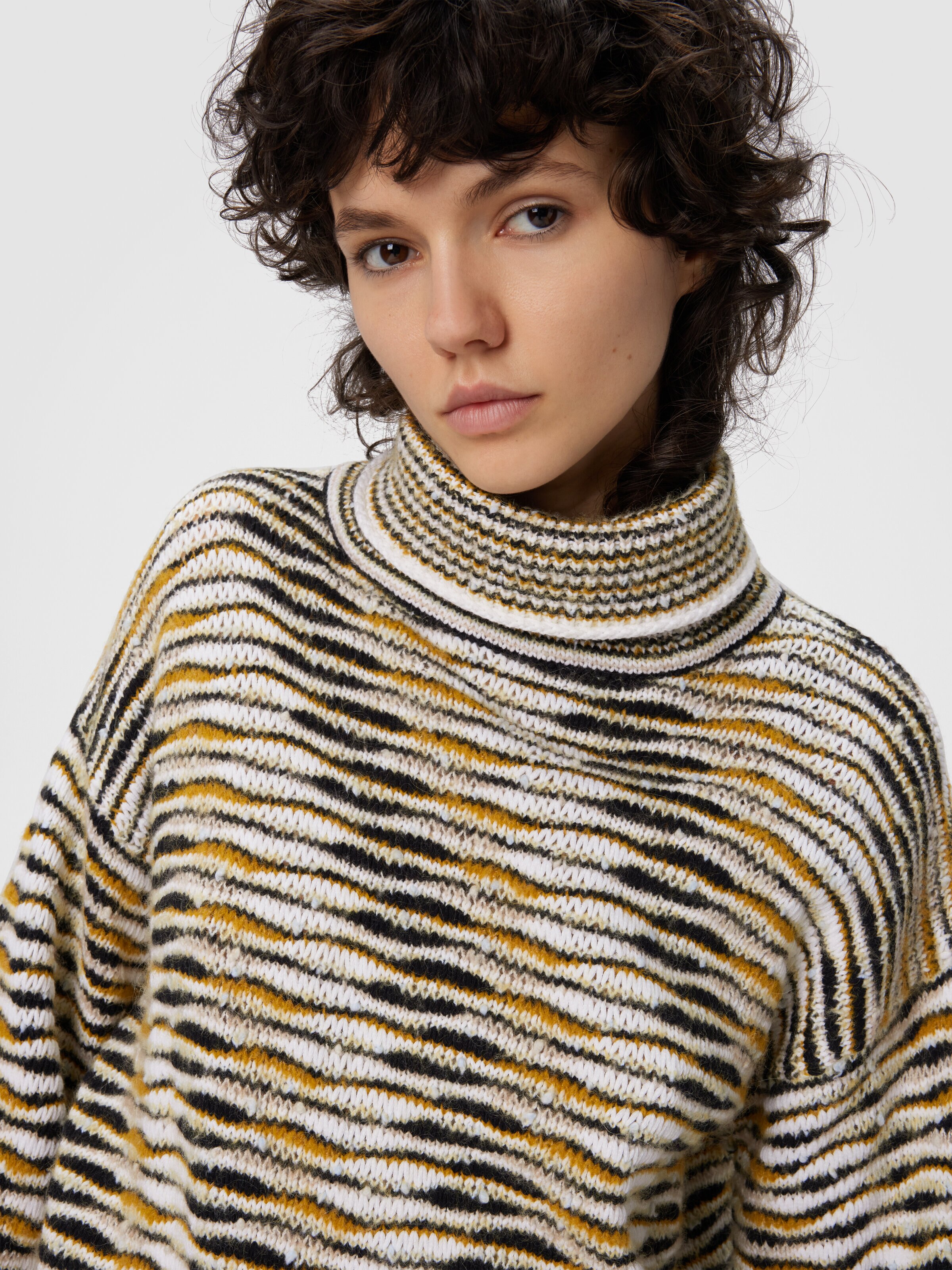 Oversize-Rollkragenpullover mit Flammenmuster, Gelb & Braun - 4