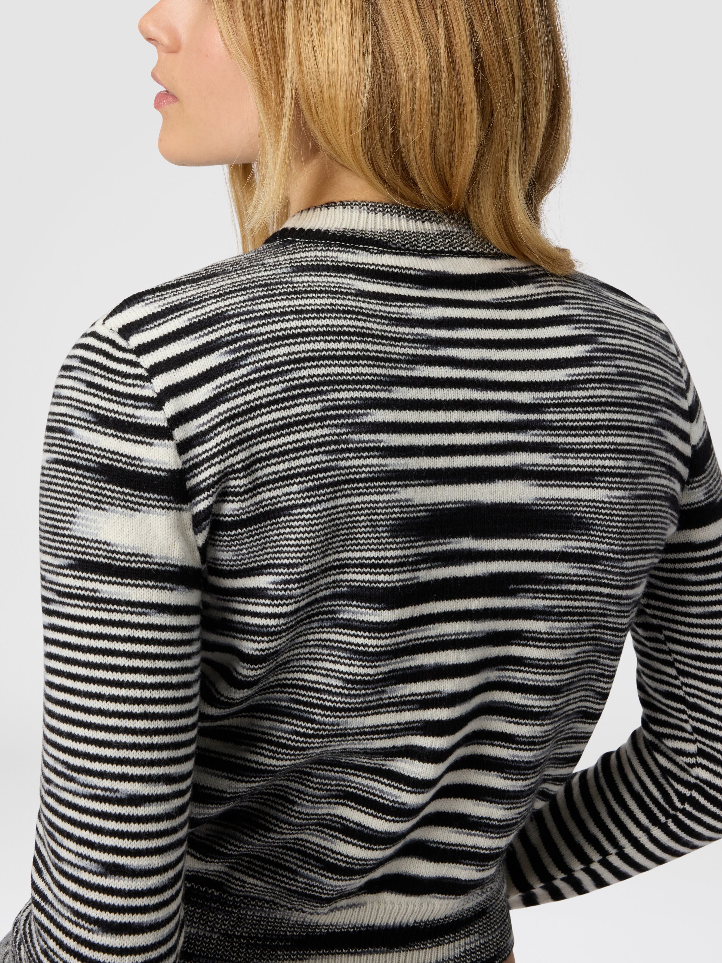 Crew Neck Sweater with Flame Pattern, Black & White - 4