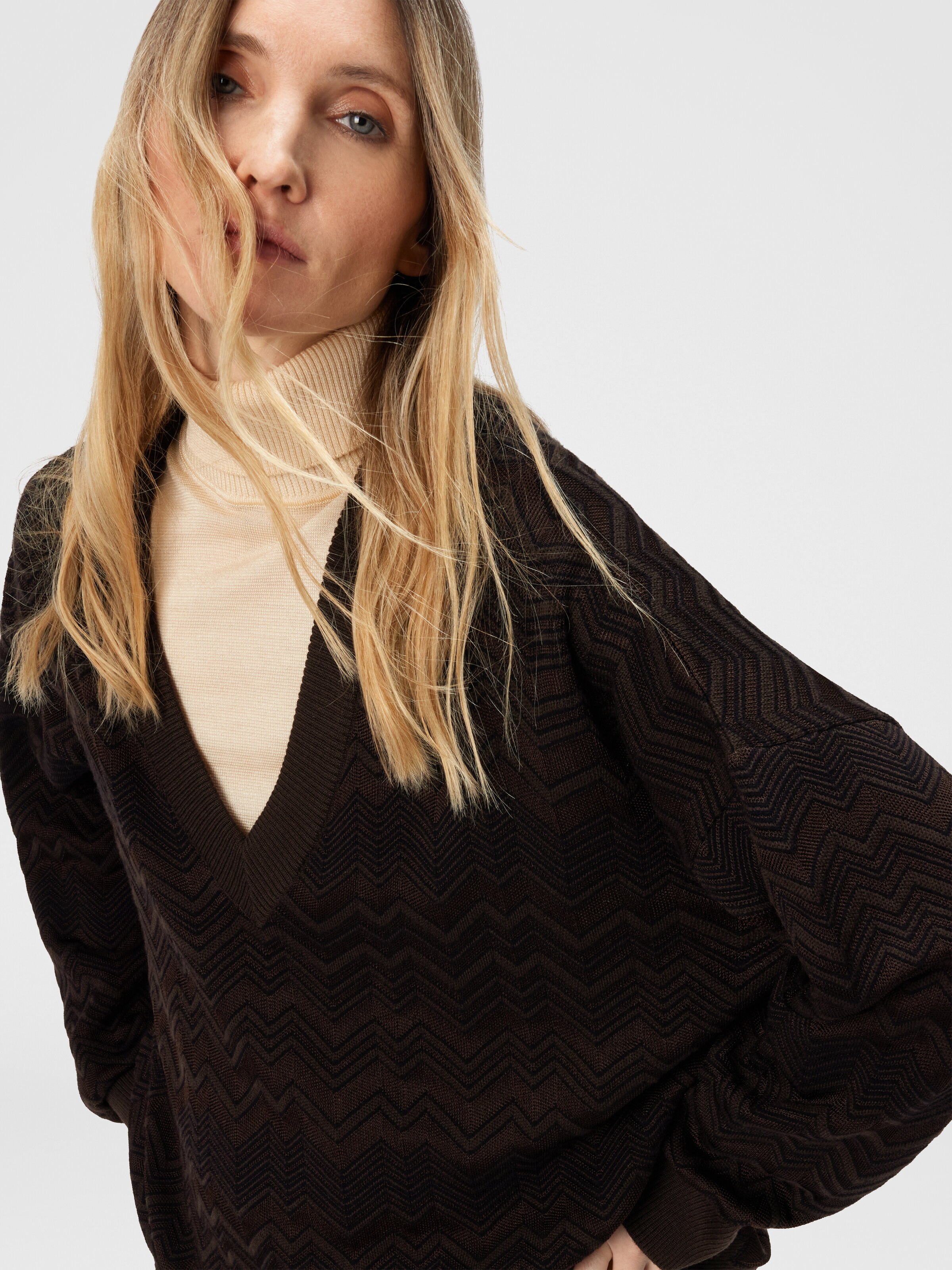 Pull oversize à col en V à motif chevron, Brun - 3