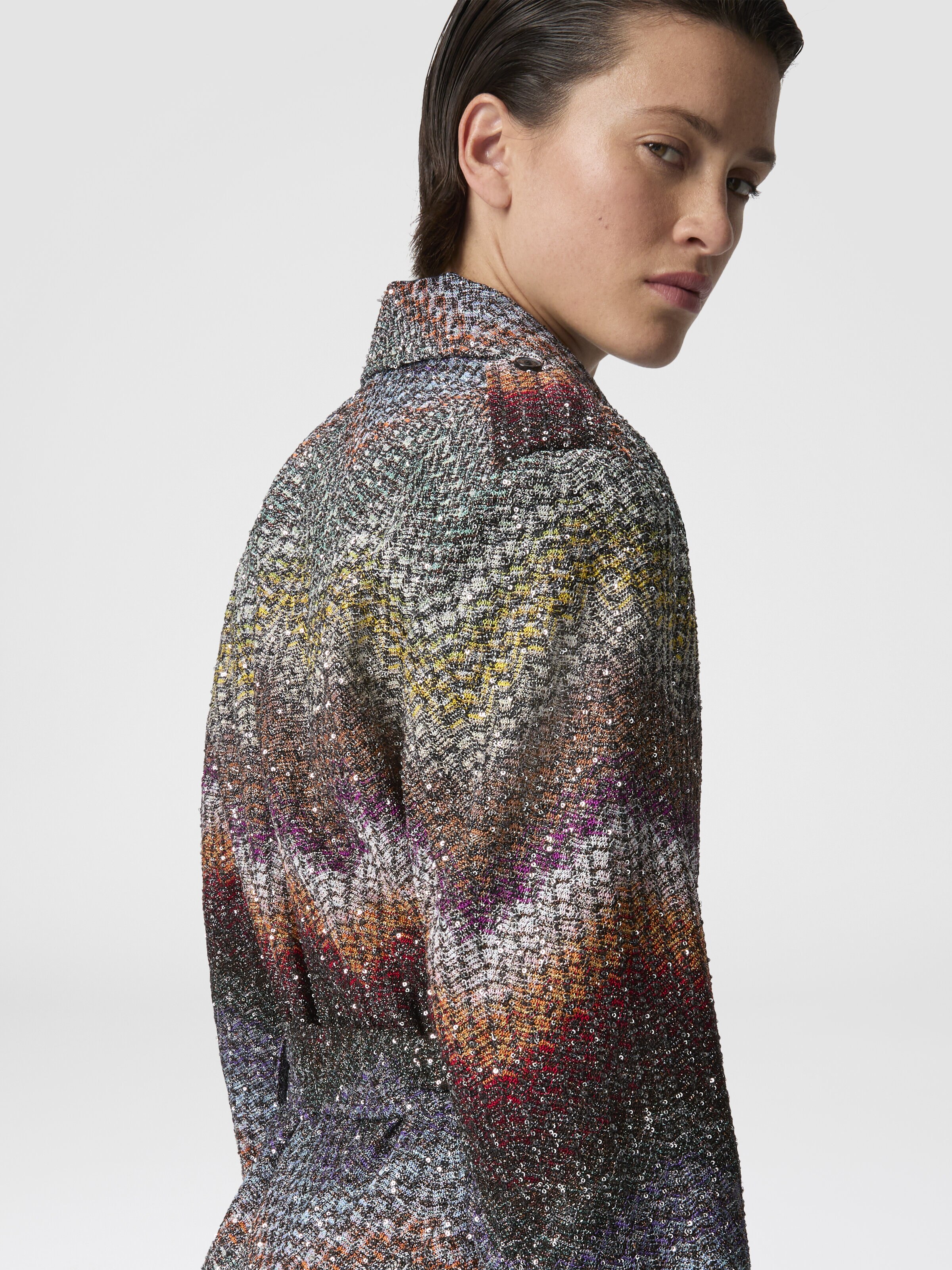 Long double-breasted slim-fit trench coat in a Greek-style zigzag knit with sequins, Multicoloured  - 4