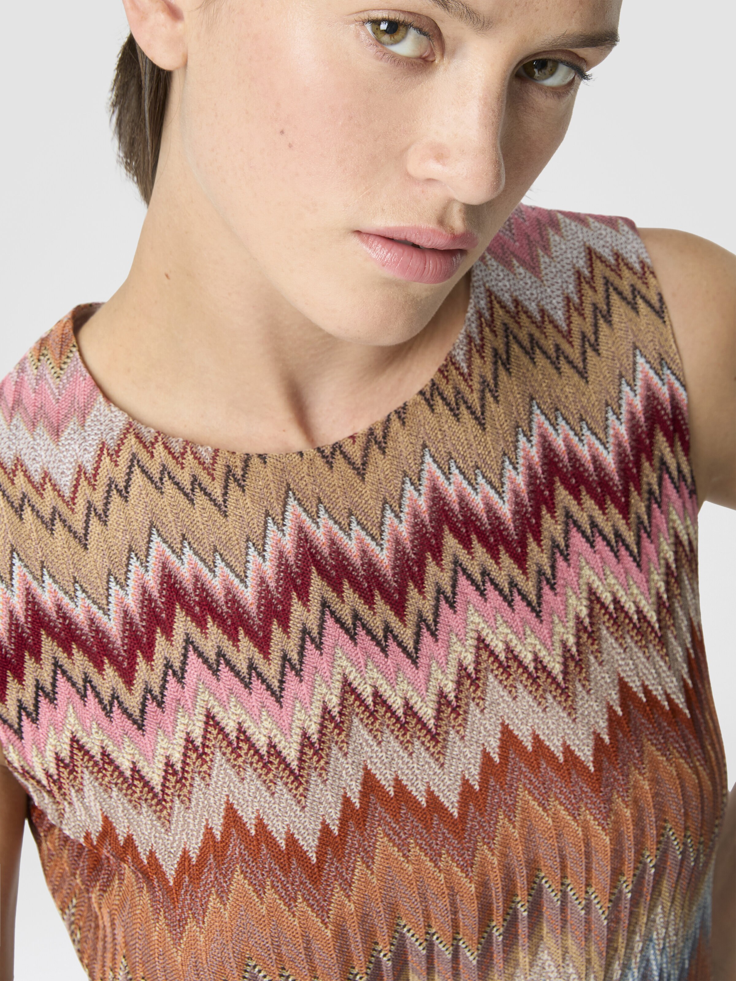 Sleeveless Viscose Chevron Mini Dress, Green& Brown - 4