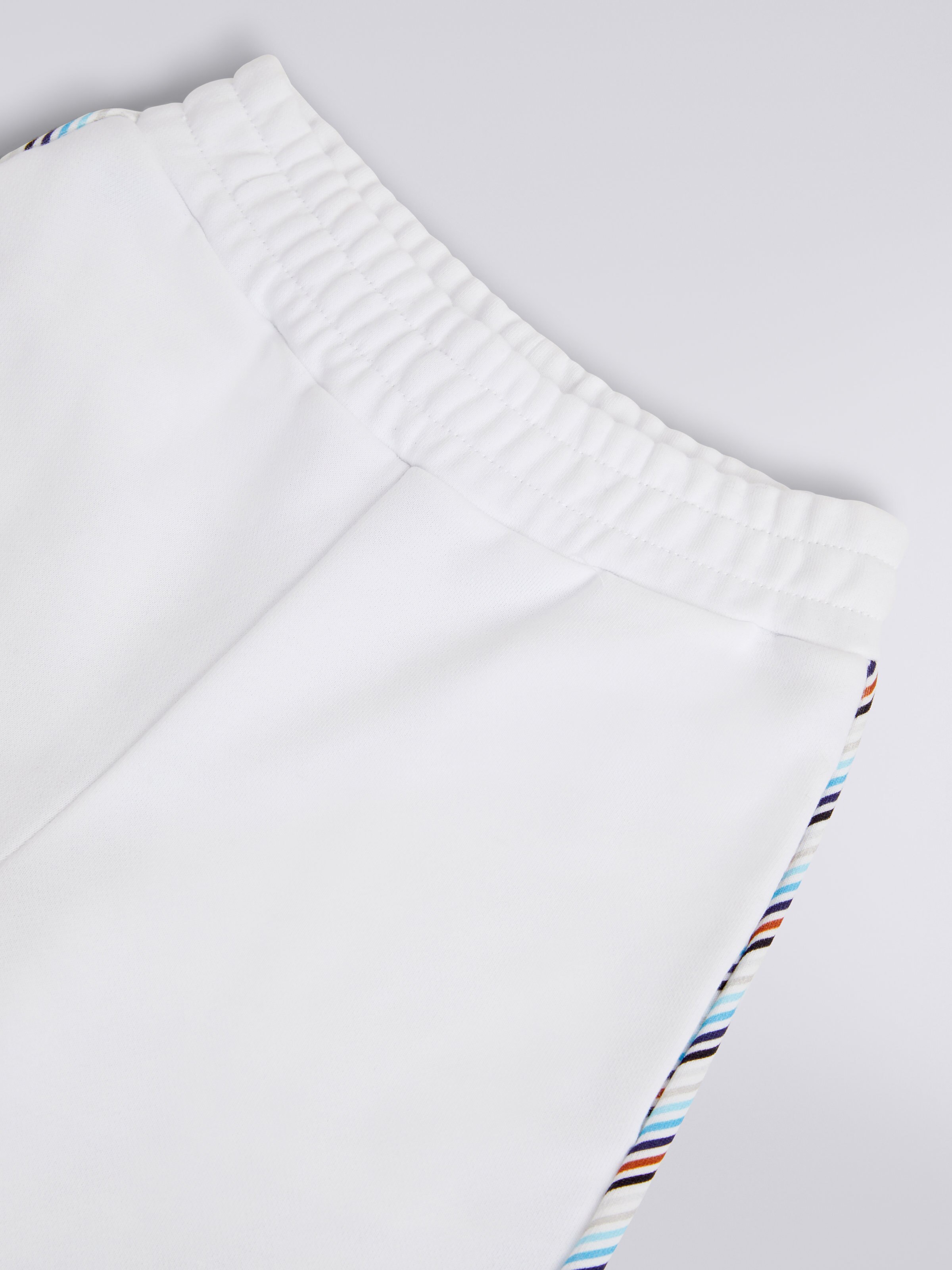 Plain cotton shorts with zigzag patterned back, Multicoloured  - 2