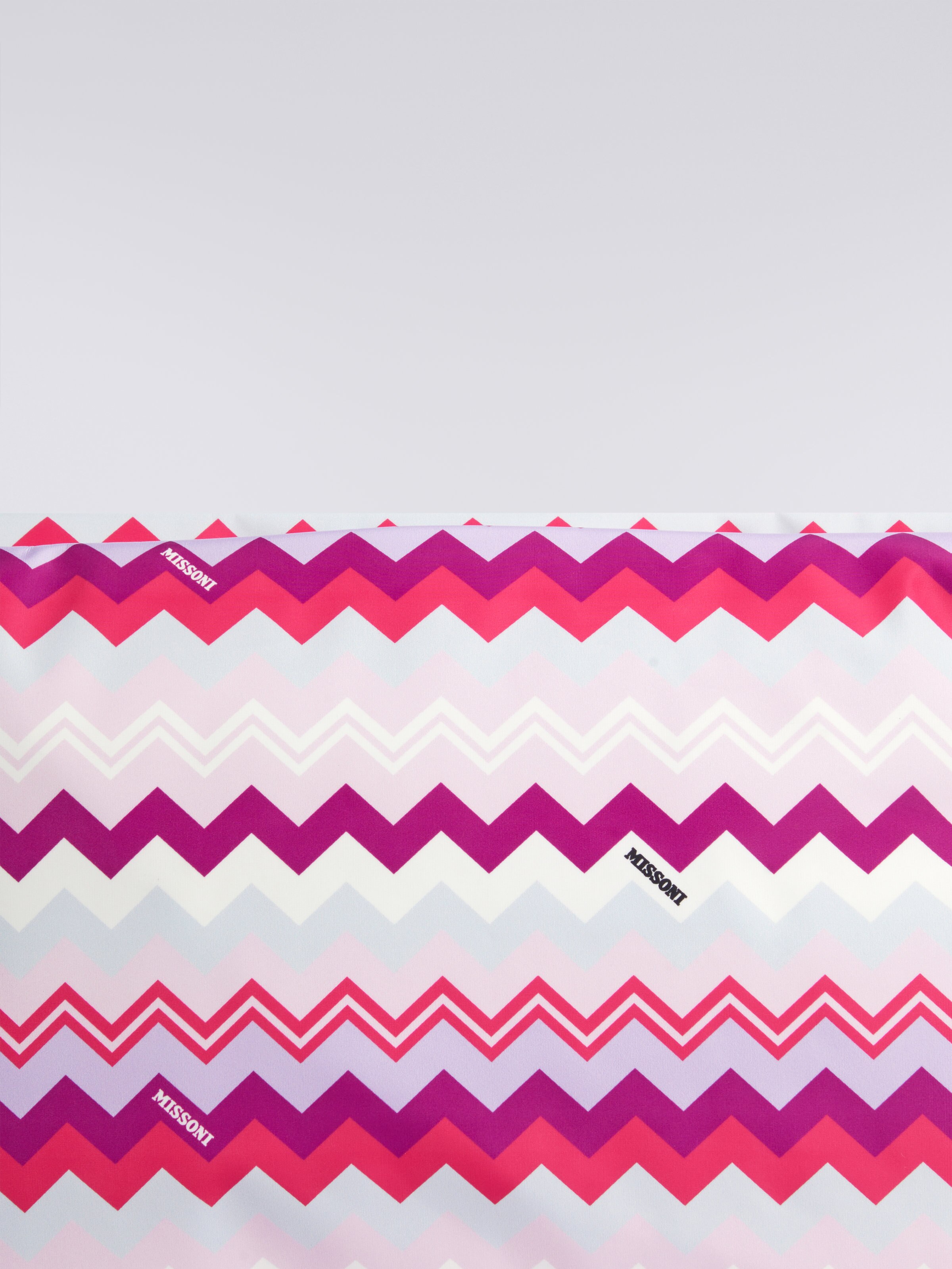 Zigzag nylon shoulder bag, Multicoloured  - 4