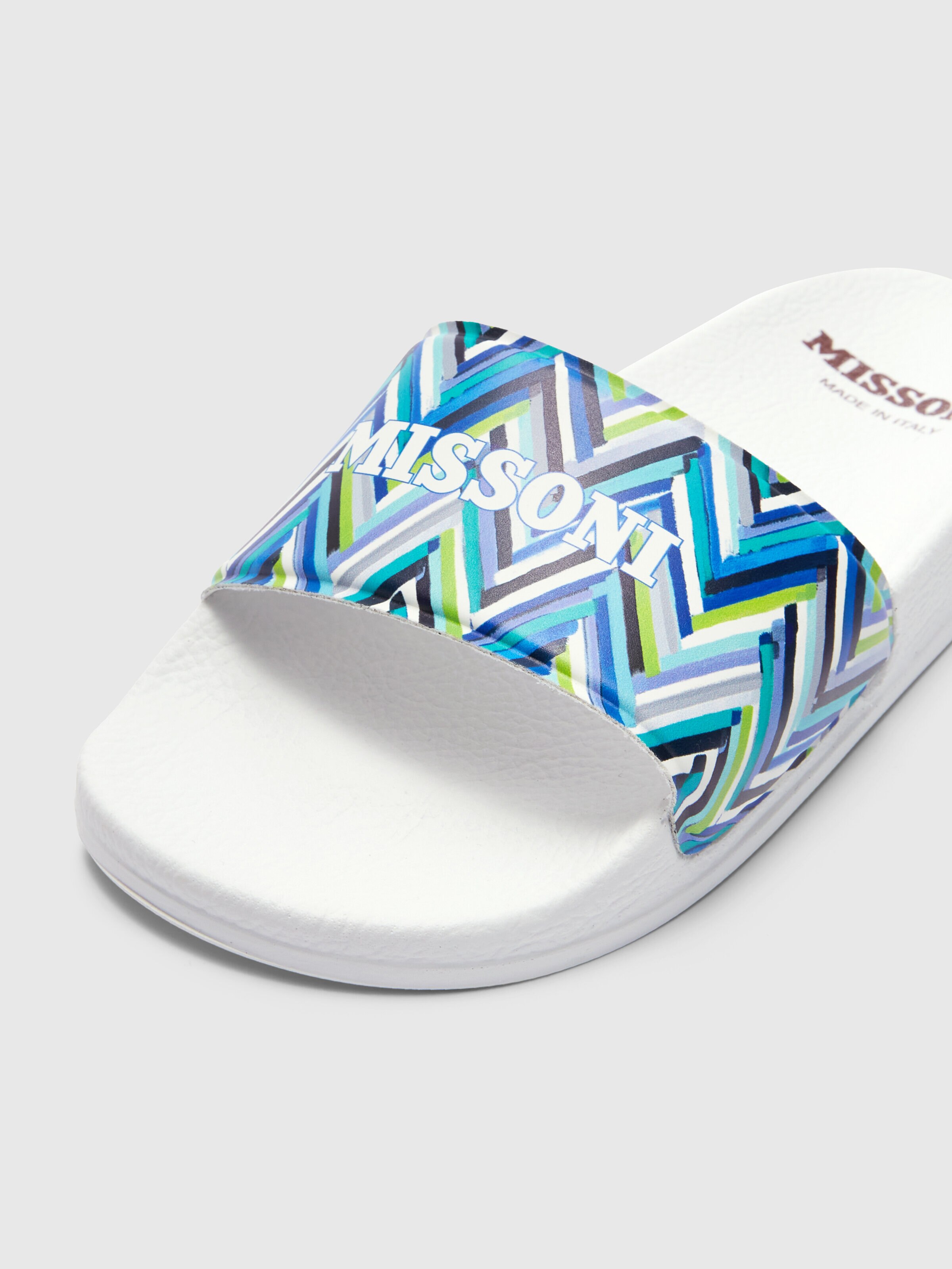 Slippers with chevron pattern and logo lettering, Multicoloured  - 3