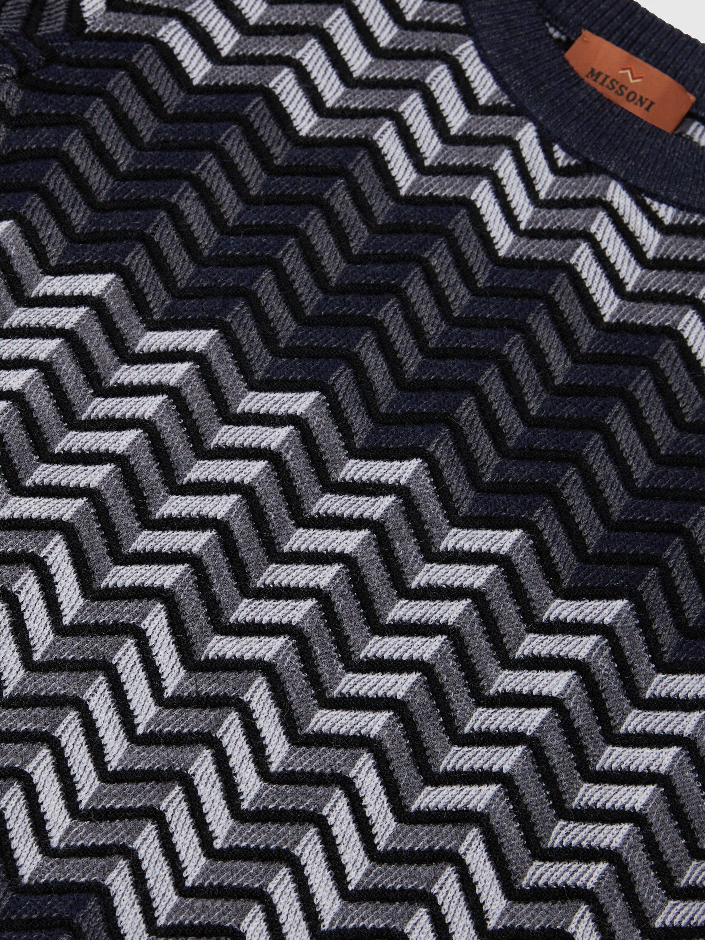 Crewneck sweater in zigzag virgin wool, Black & White - 3