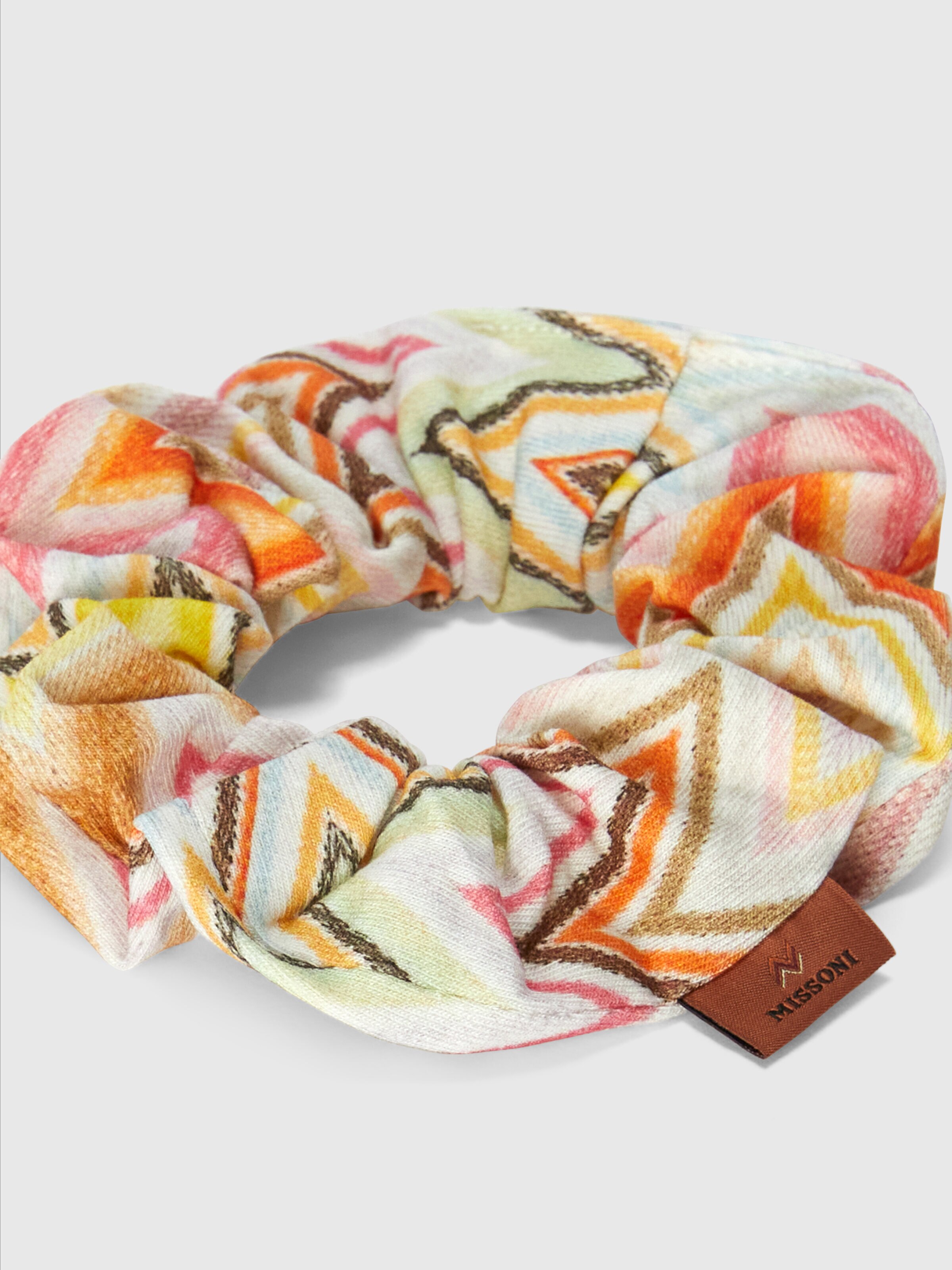 Zig zag cotton scrunchie with logo label, Beige & Multicoloured  - 2