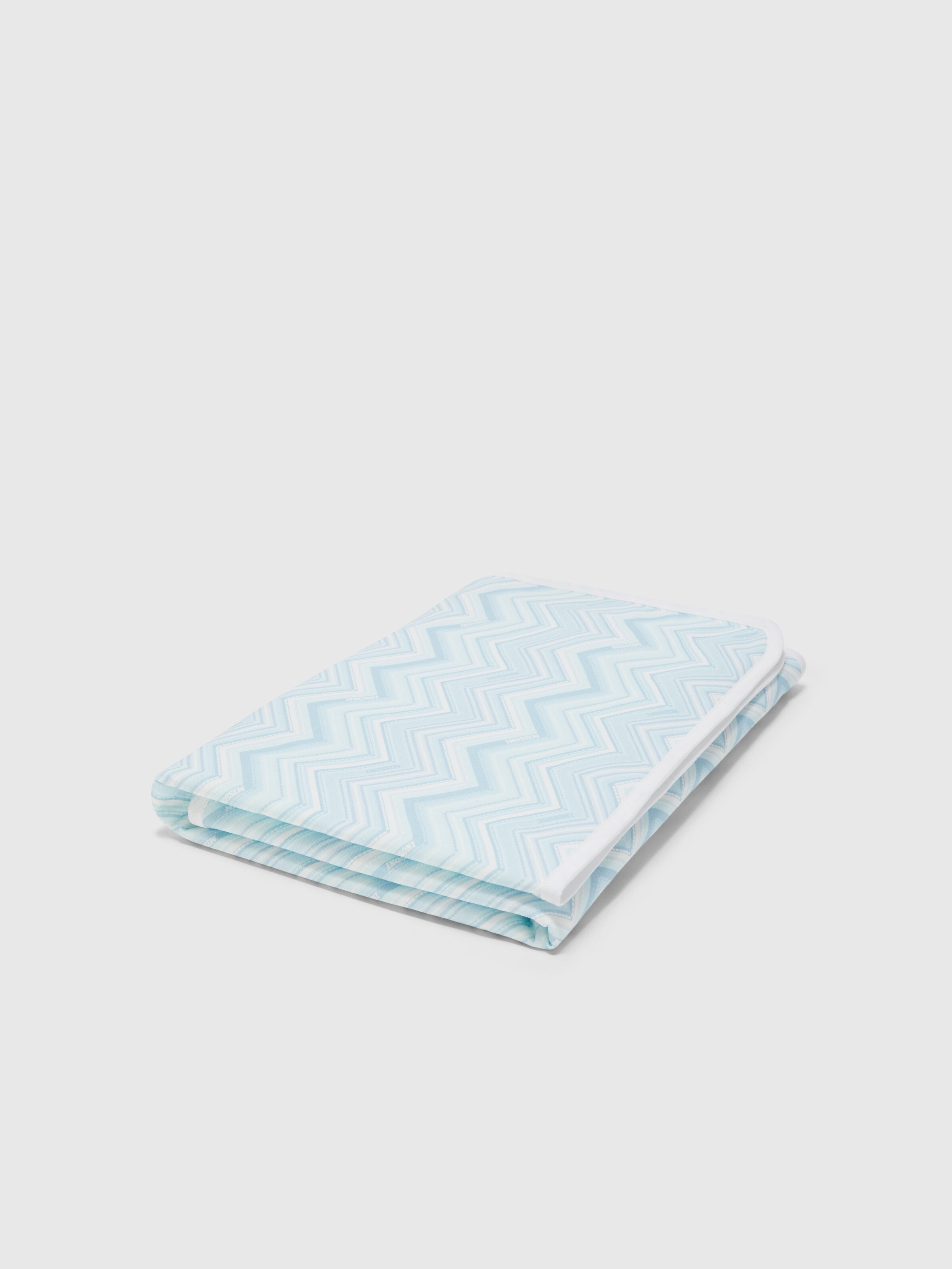 Zig zag stretch cotton blanket with logo lettering, Light Blue & White - 2