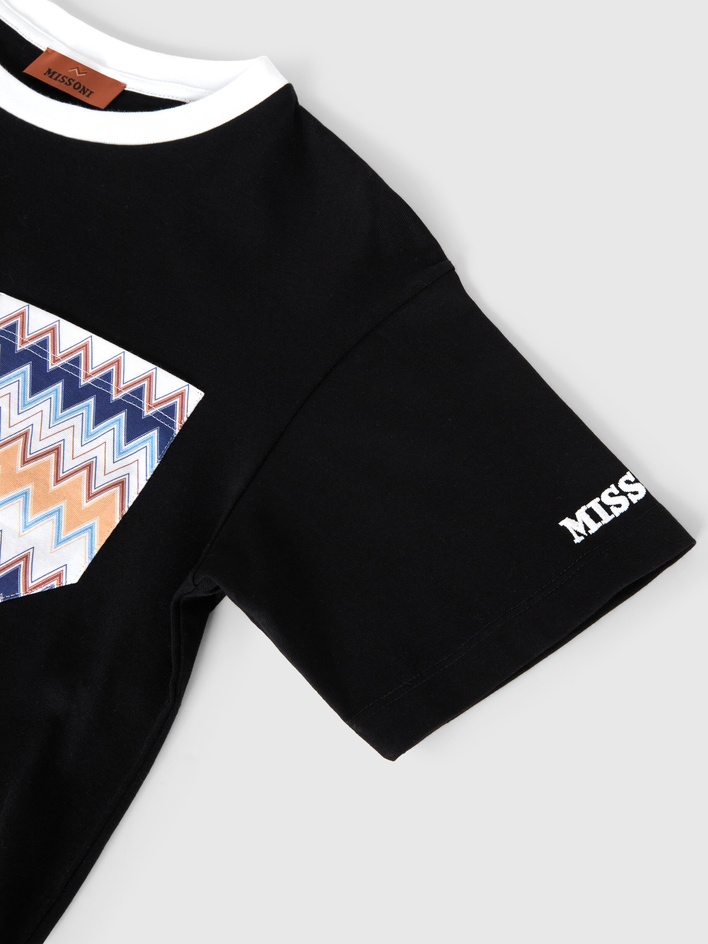 Crew-neck T-shirt with zigzag print on pocket, Black - 3