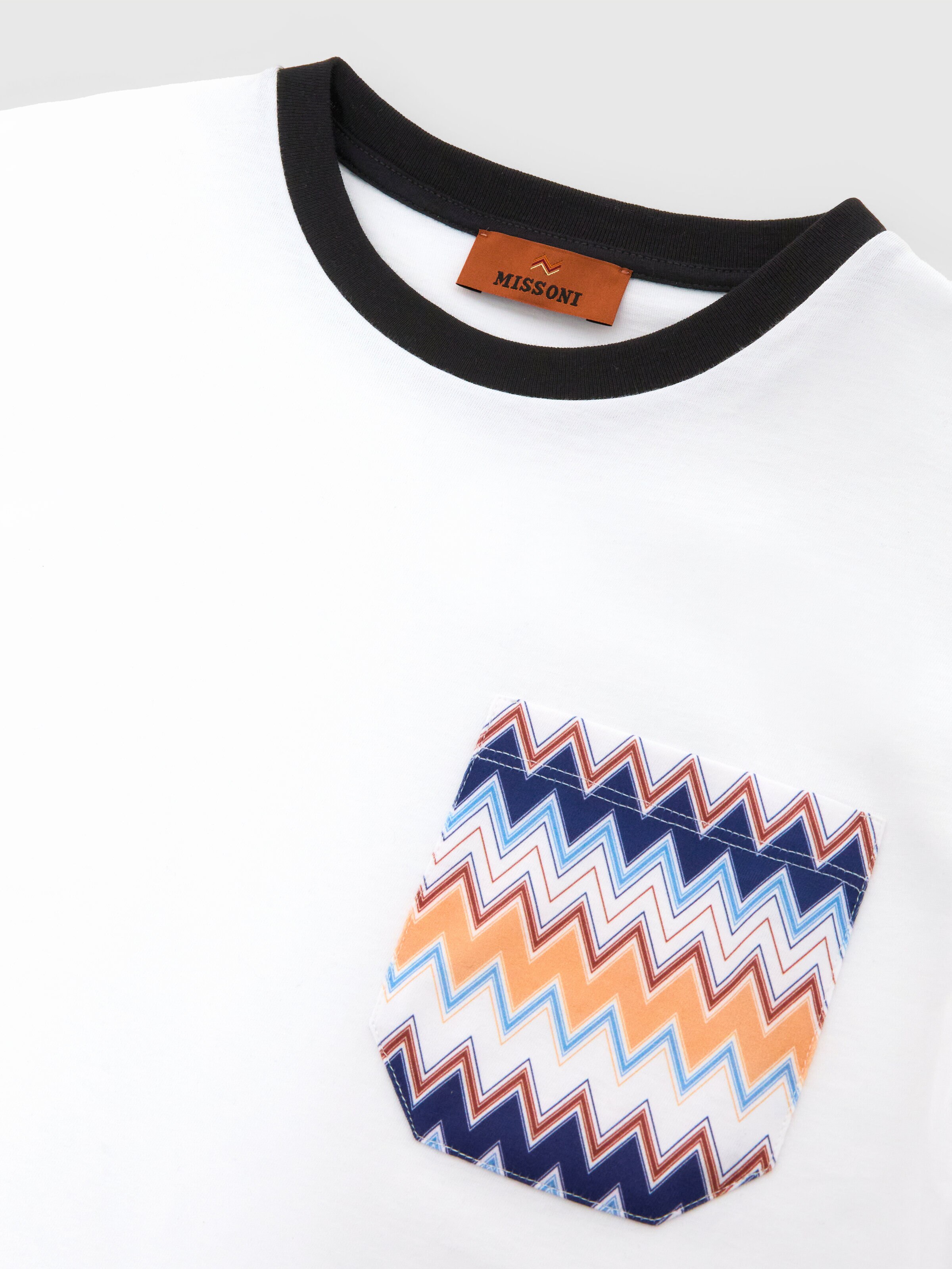 Crew-neck T-shirt with zigzag print on pocket, White  - 2