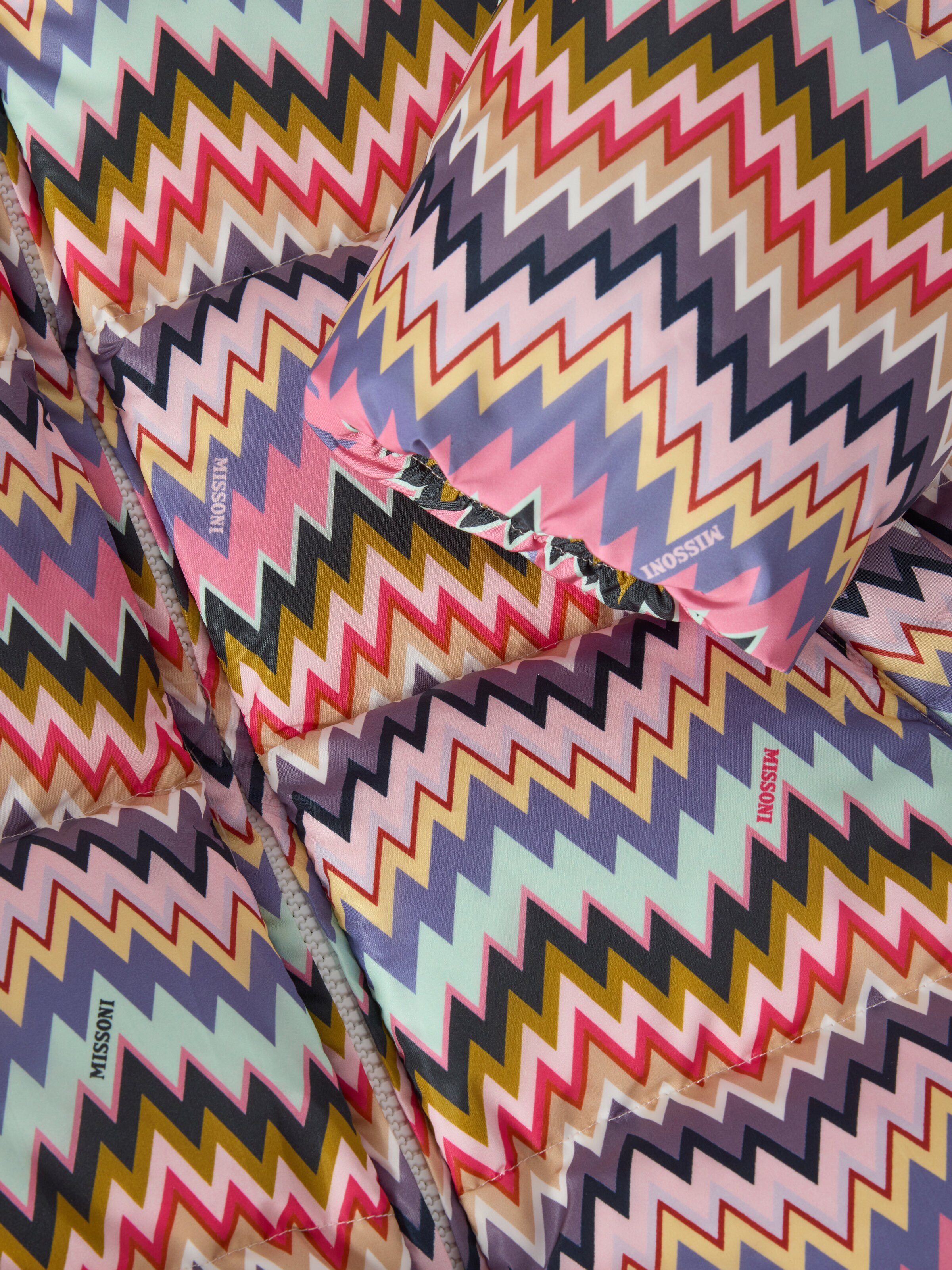 Zigzag-pattern hooded down jacket, Multicoloured  - 3