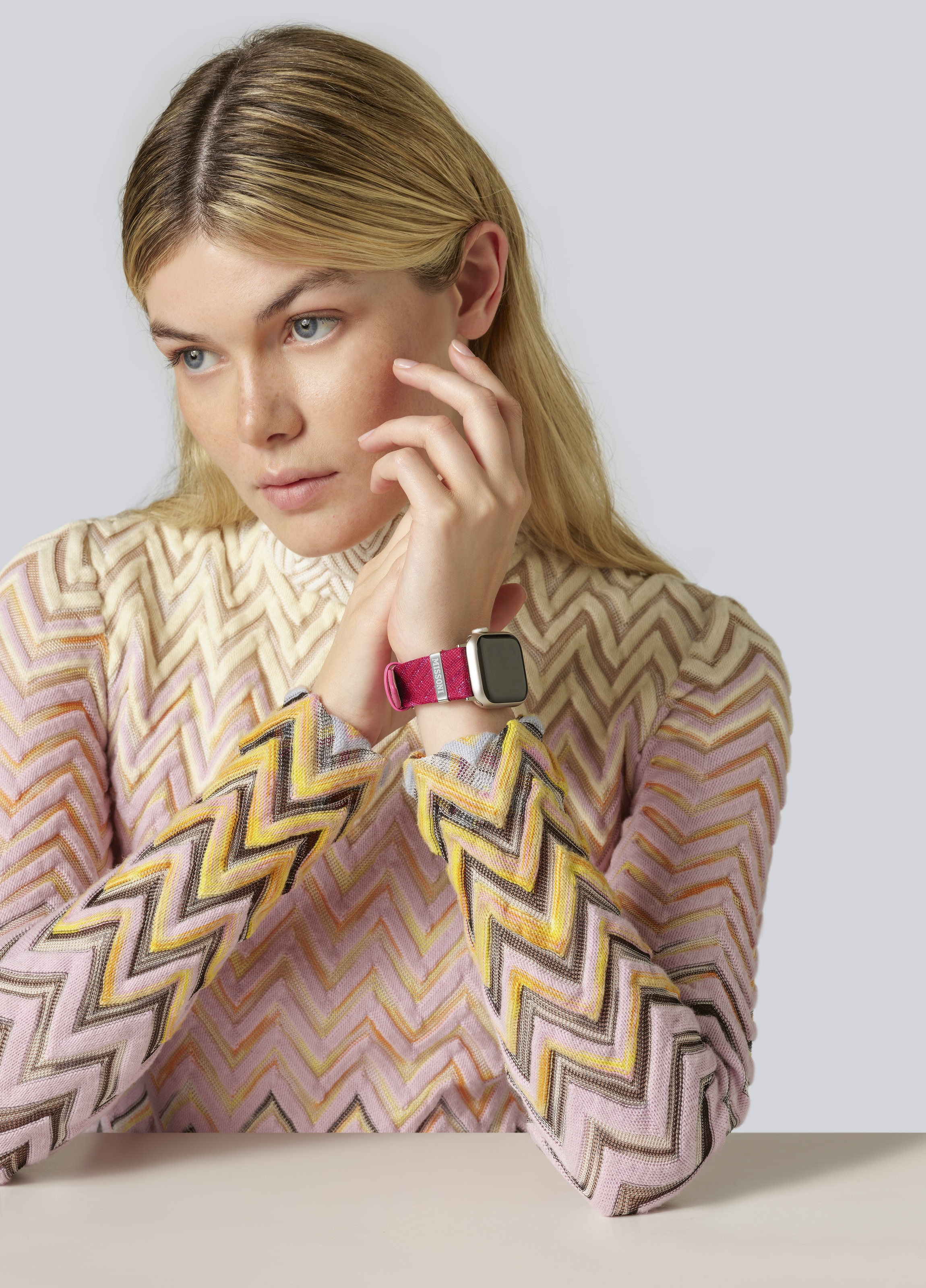 Missoni Fabric 22 mm Apple watch compatible strap, Pink   - 1