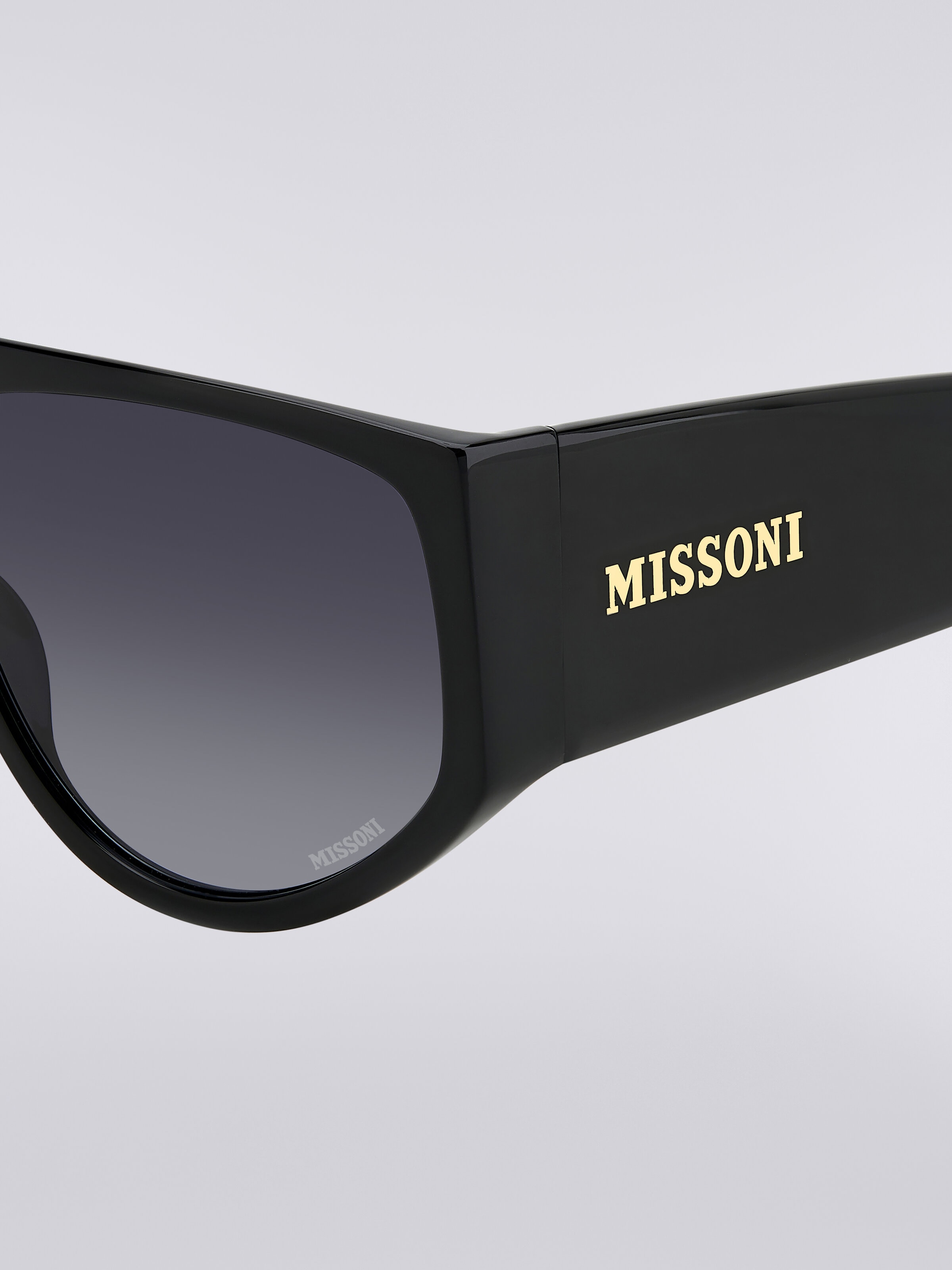 Sonnenbrille in Tropfenform mit übergroßen Bügeln, Mehrfarbig  - 3