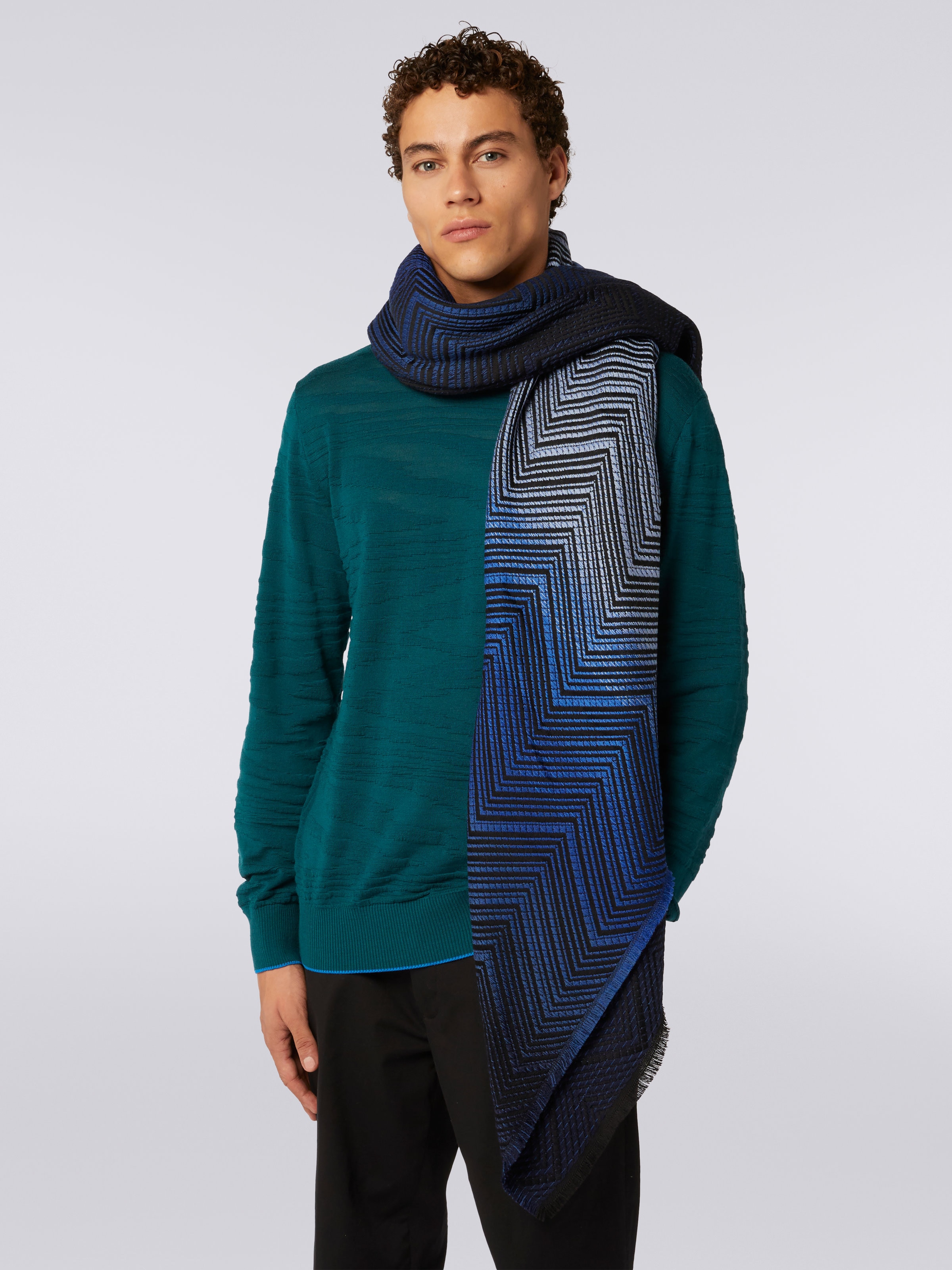 Scialle in lana chevron con bordi sfrangiati, Multicolore  - 2