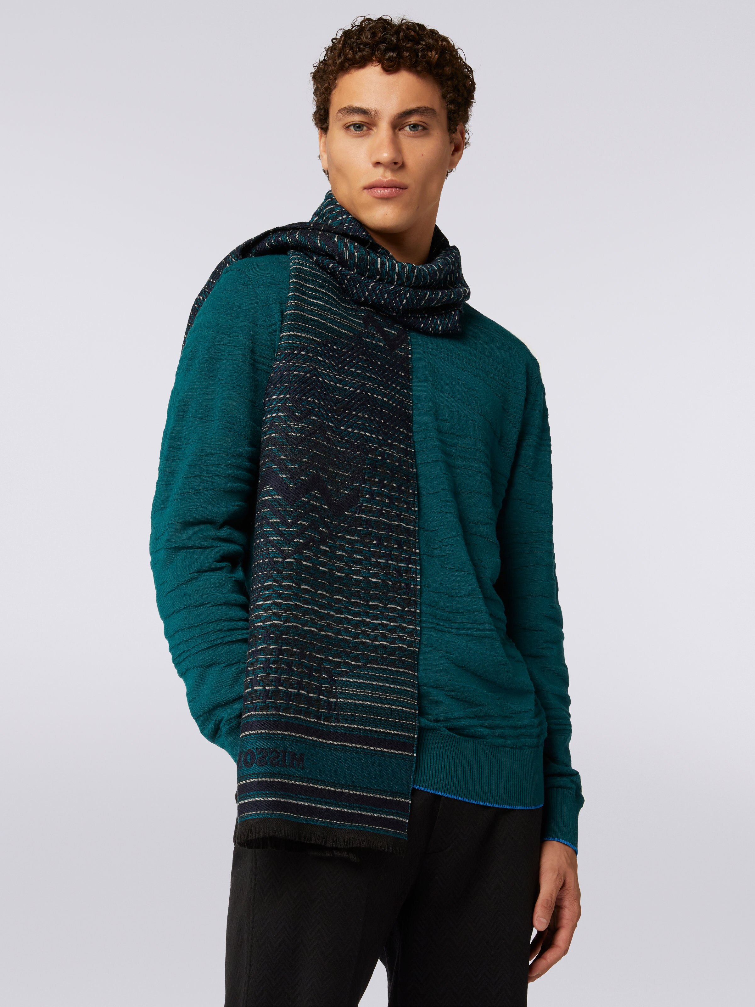 Bufanda en punto de lana con multiconfección y bordes deshilachados, Multicolor  - 2