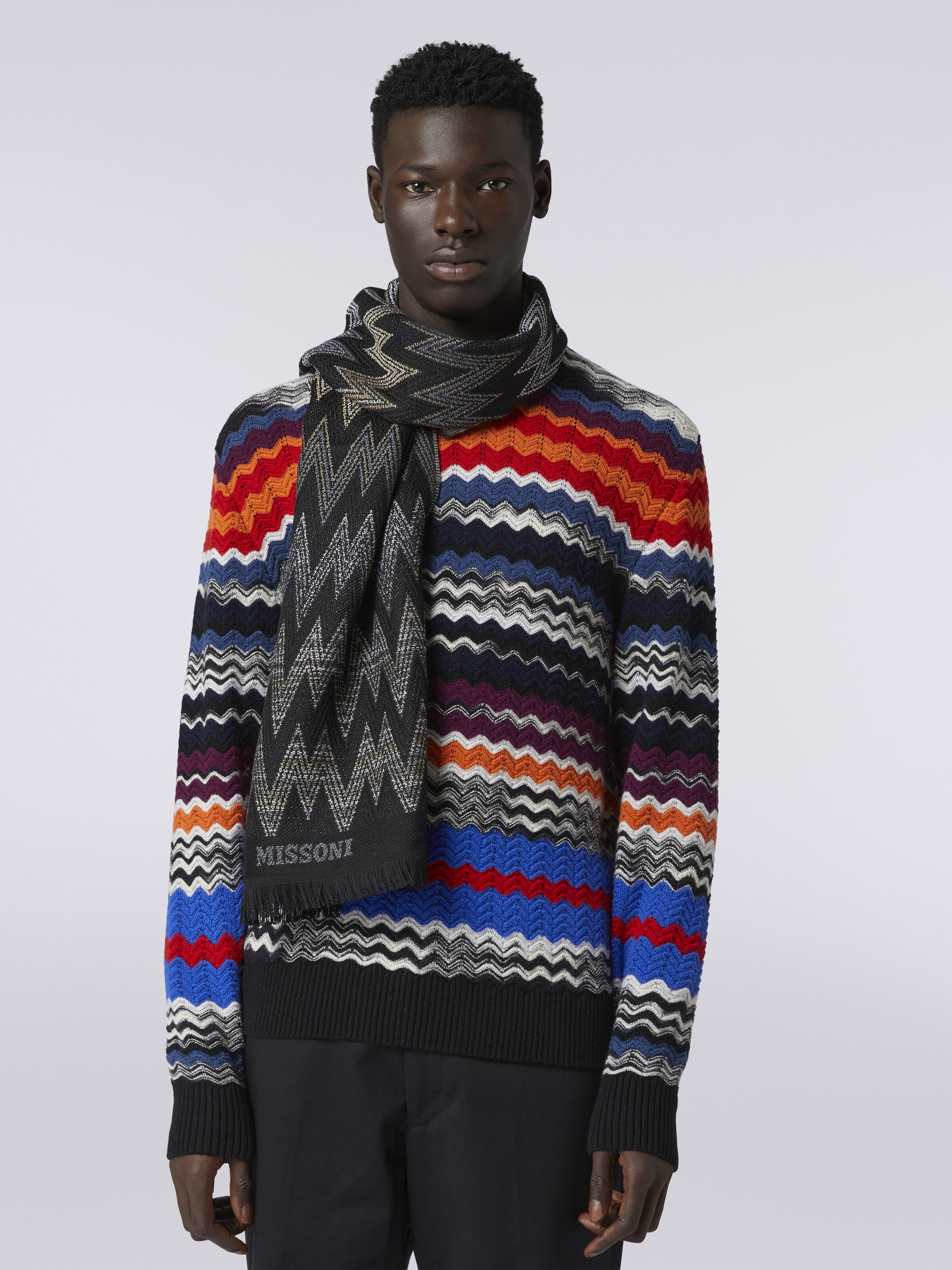 Sciarpa in lana con zig zag, logo e bordi sfrangiati, Multicolore  - 2