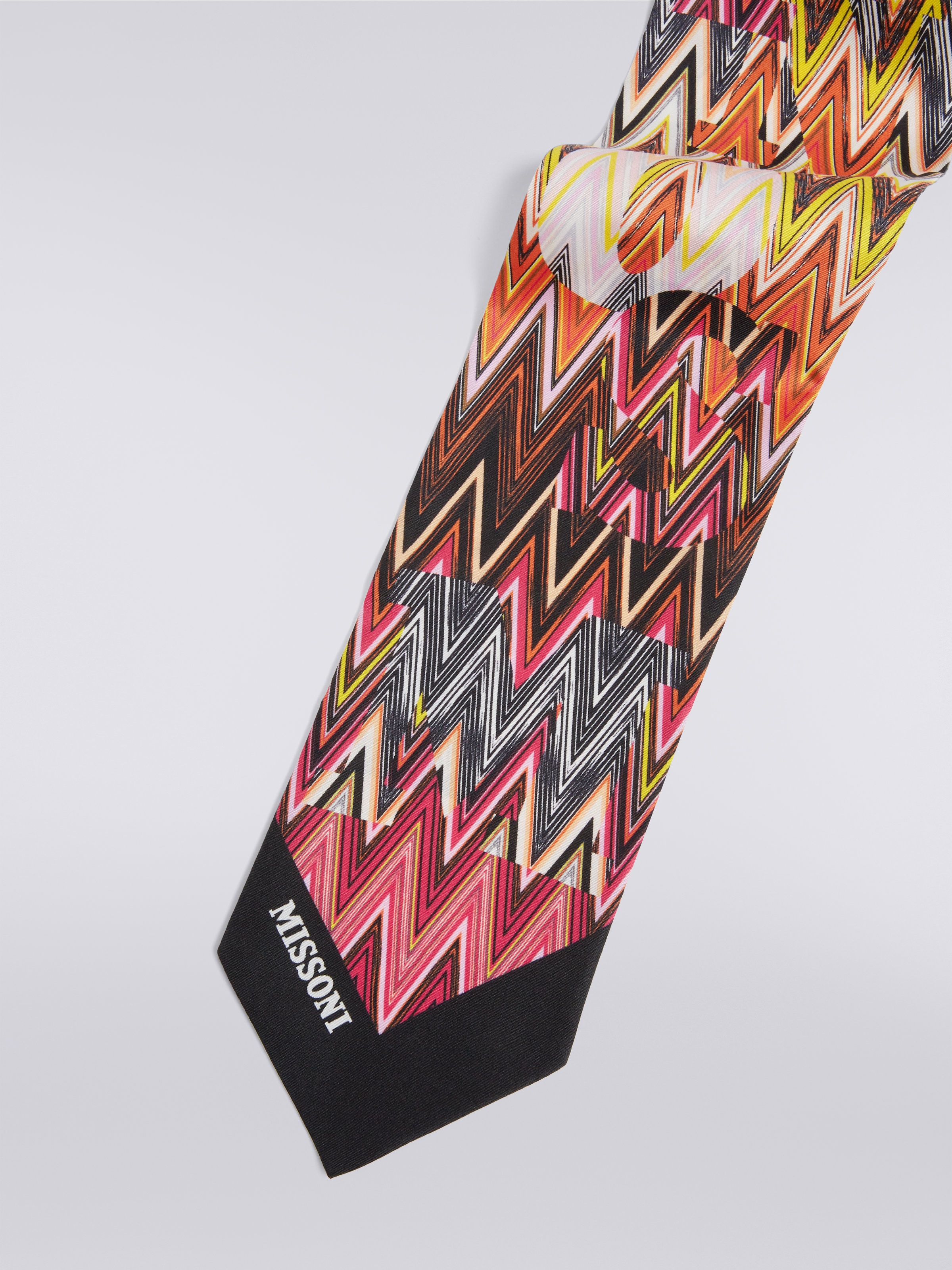 Foulard en soie à chevrons avec logo imprimé, Multicolore  - 1