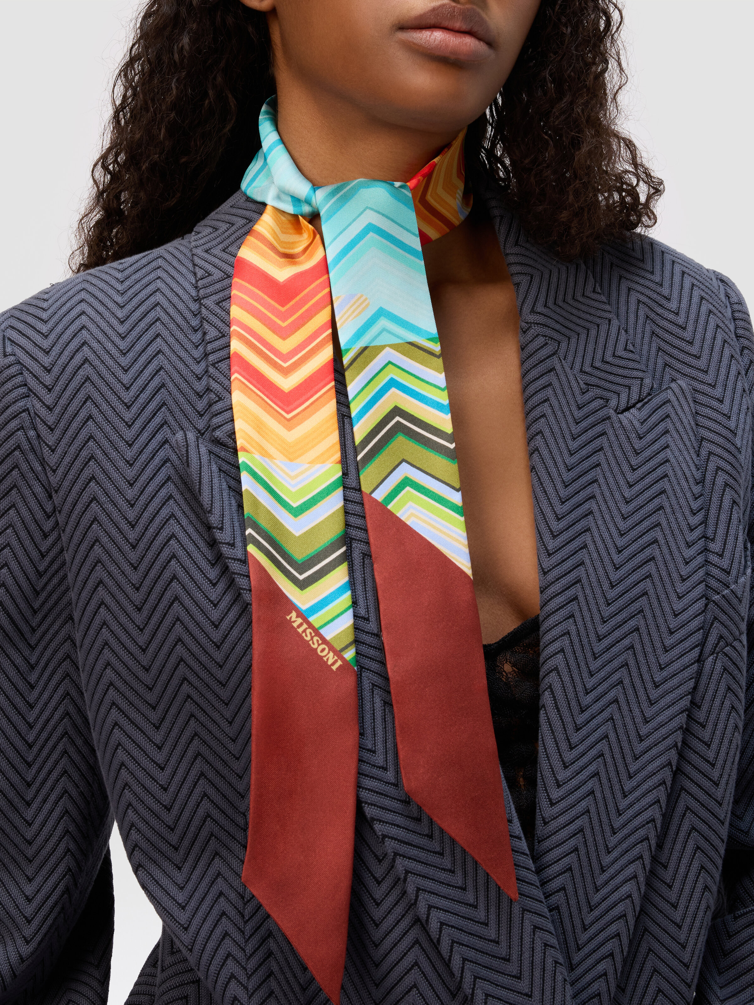 Silk zig zag bandeau scarf with logo, Multicoloured  - 2