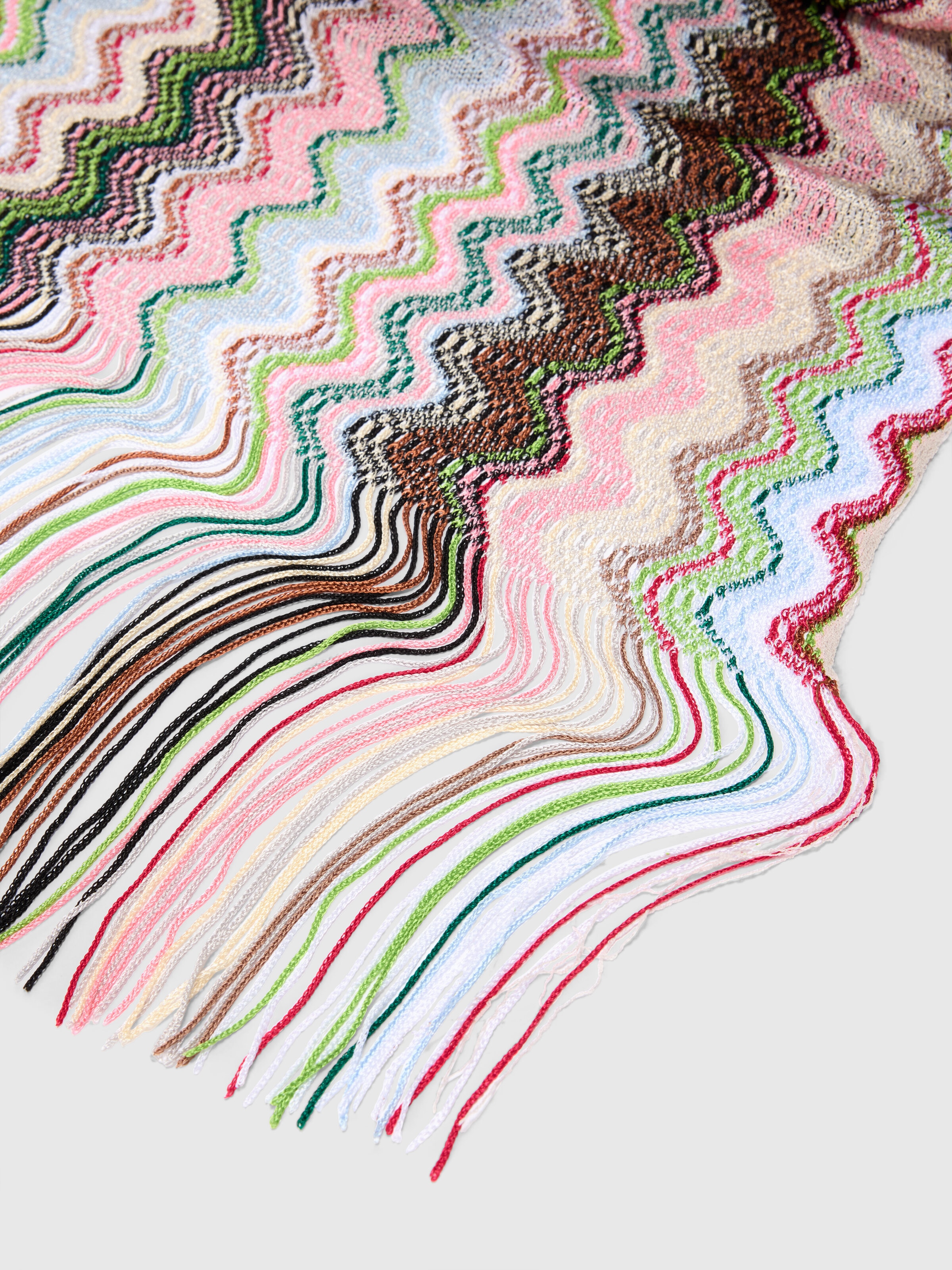 100% viscose scarf with wave pattern and fringes, Multicoloured  - 1