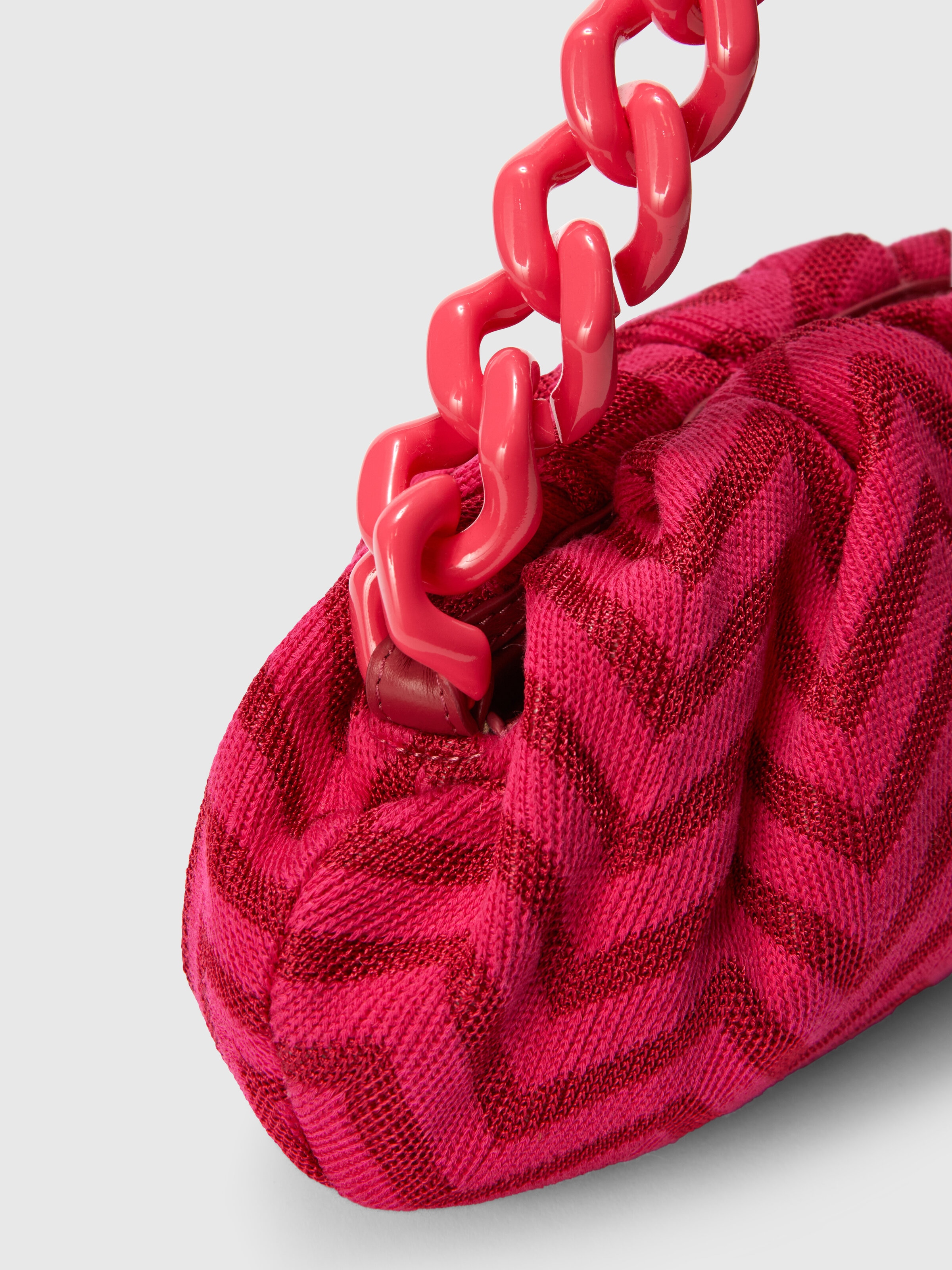 Zig zag cotton blend pouch with chain strap, Pink   - 3