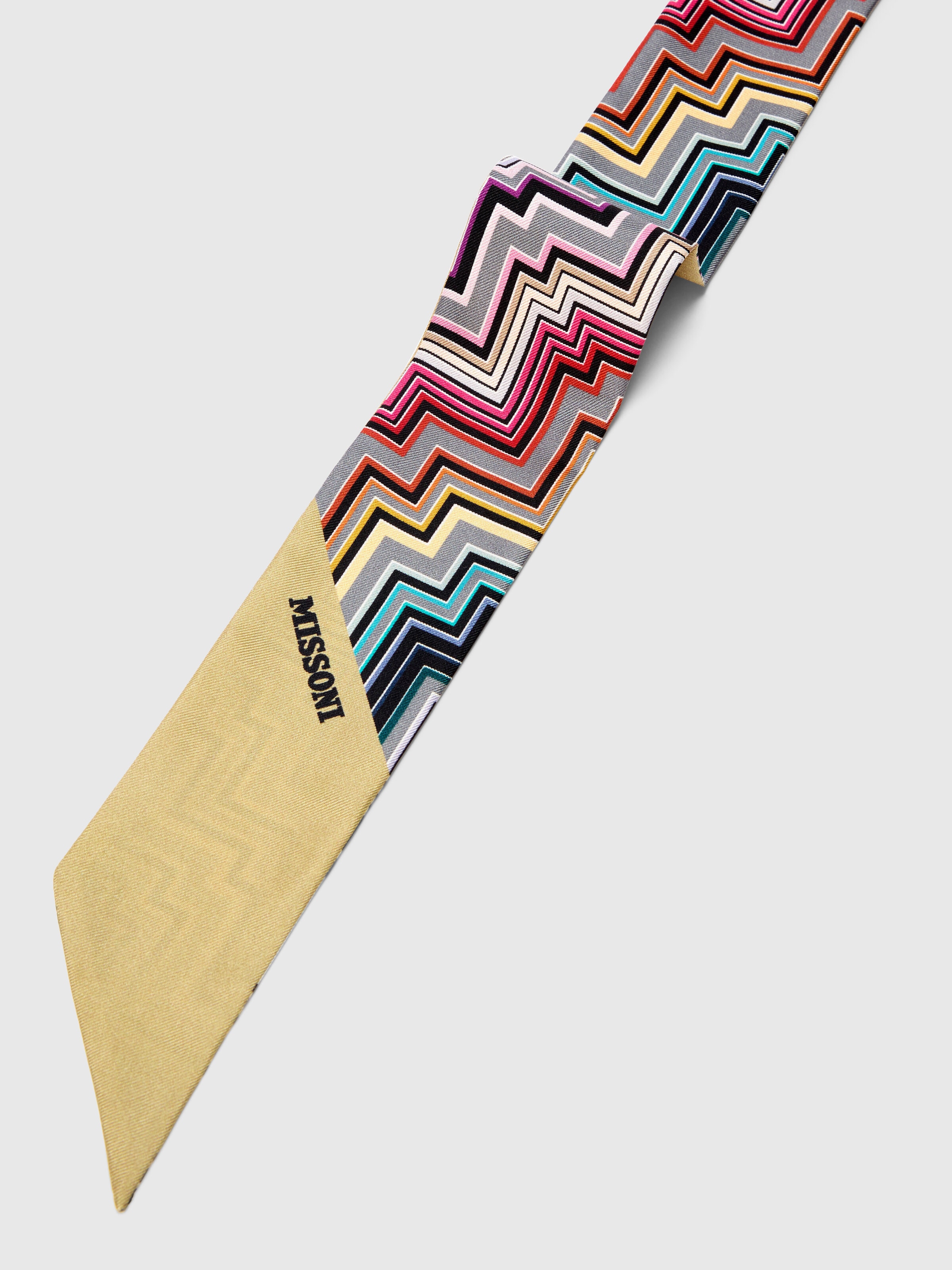 Pocket square scarf with zigzag pattern, Multicoloured  - 1