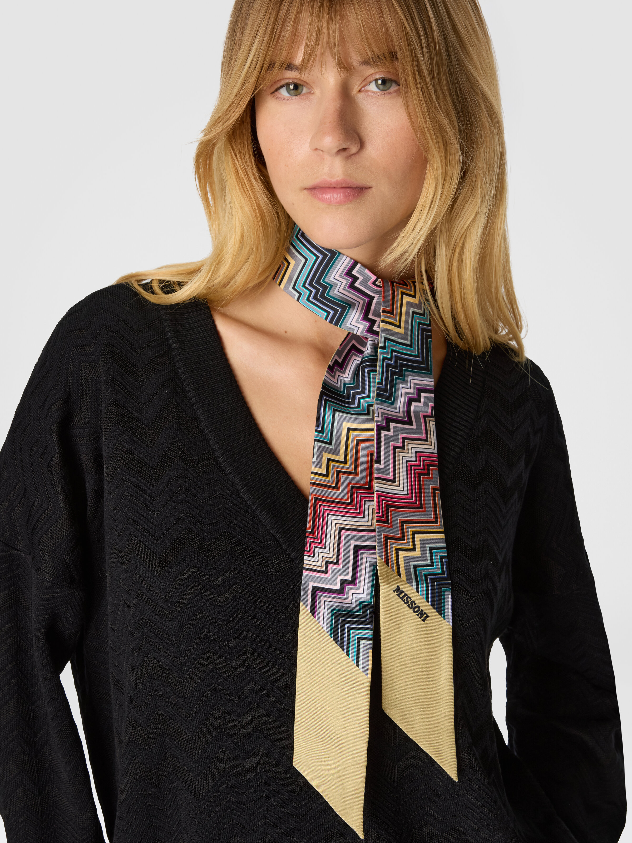 Pocket square scarf with zigzag pattern, Multicoloured  - 2