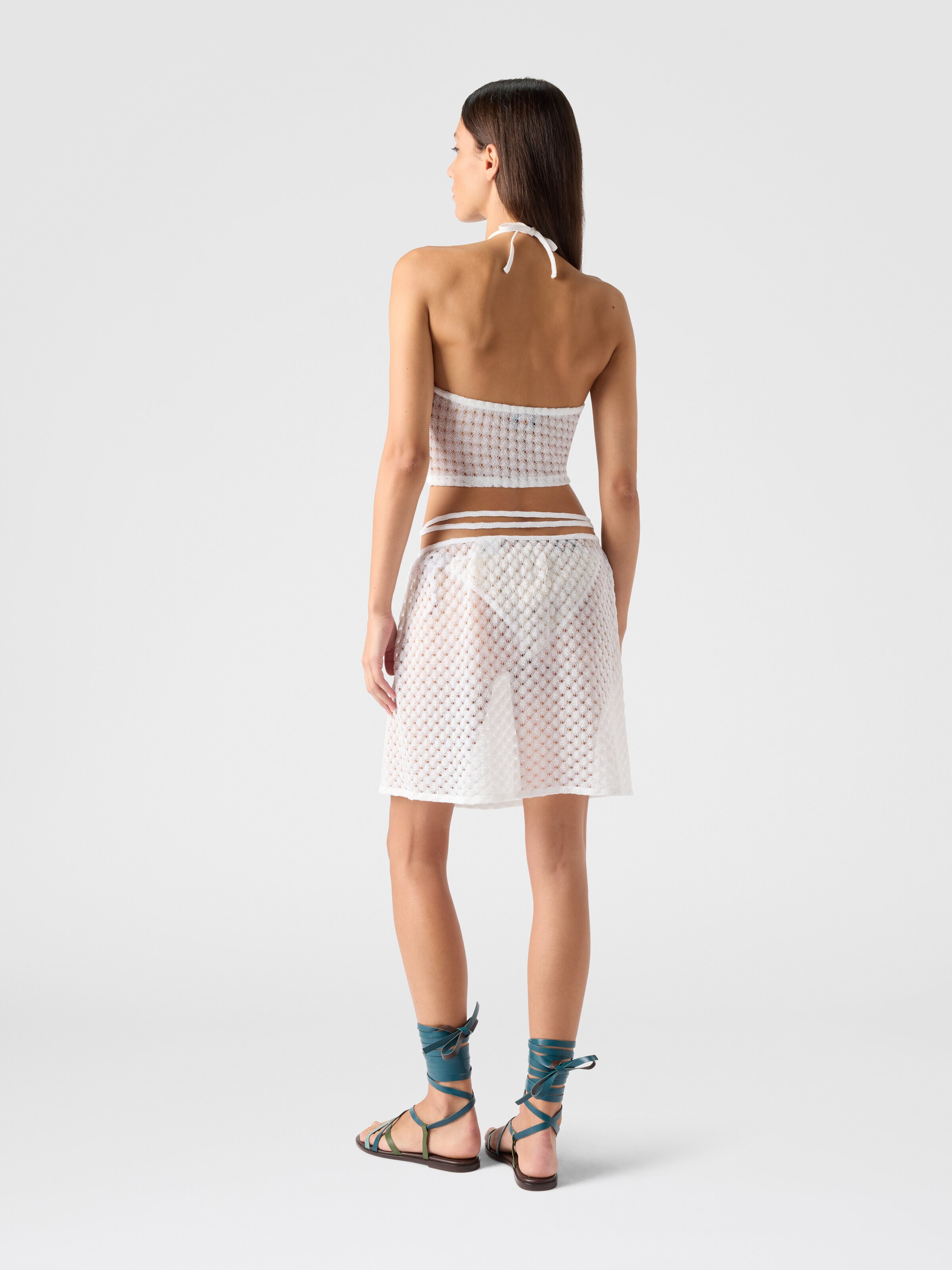 Top de viscosa lamé con trabajo raschel y escote halter, Blanco  - 2