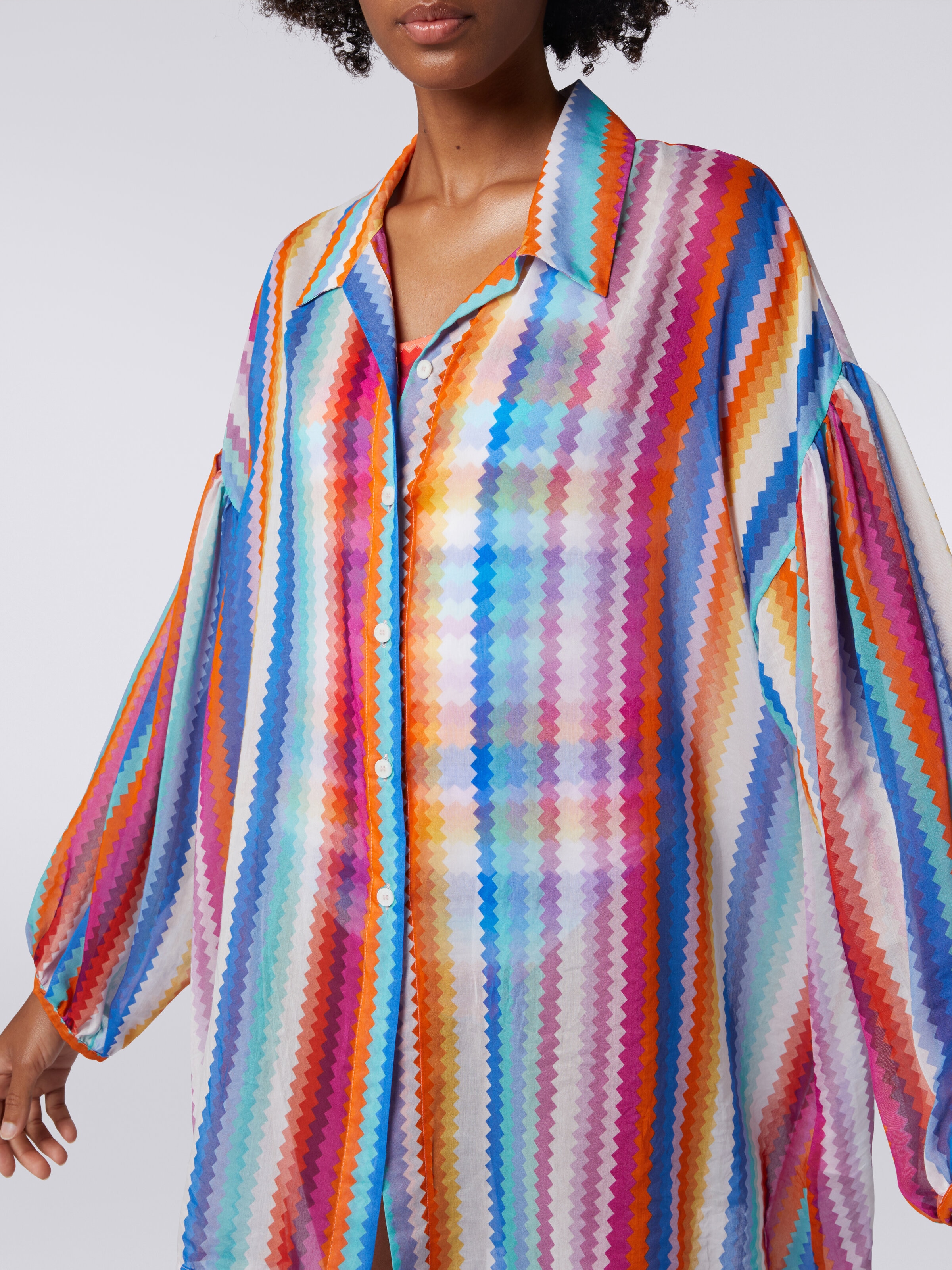 Hemdkleid aus Baumwolle und Seide mit Zickzack-Print, Mehrfarbig  - 4